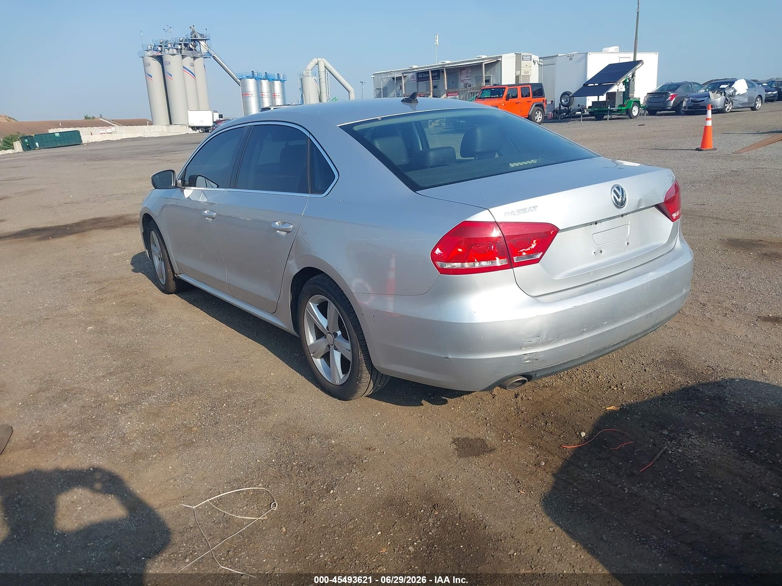 2013 Volkswagen Passat 2.0l Tdi Se Gray vin: 1VWBN7A3XDC149920