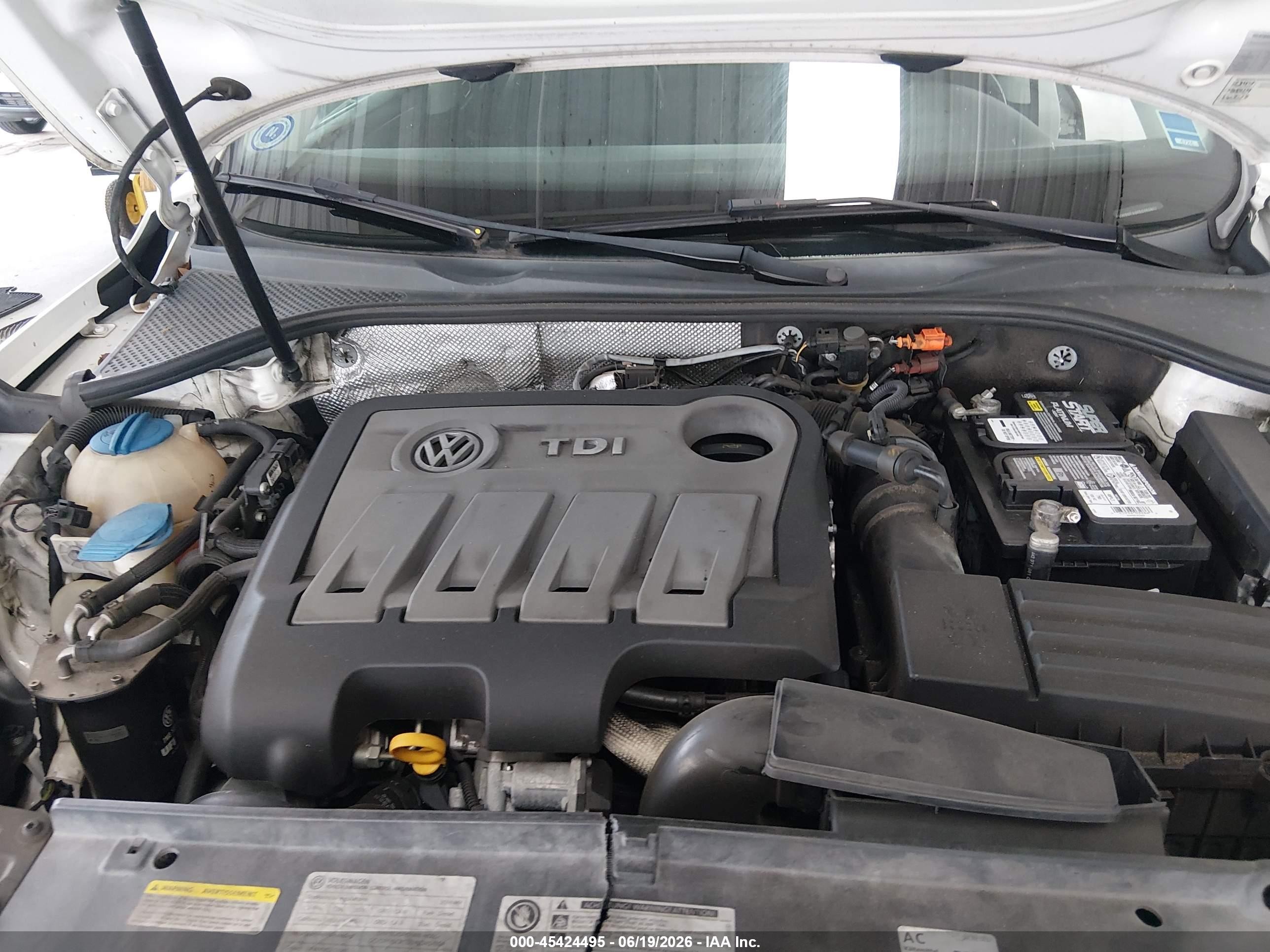 2014 Volkswagen Passat 2.0l Tdi Se White vin: 1VWBN7A3XEC052802