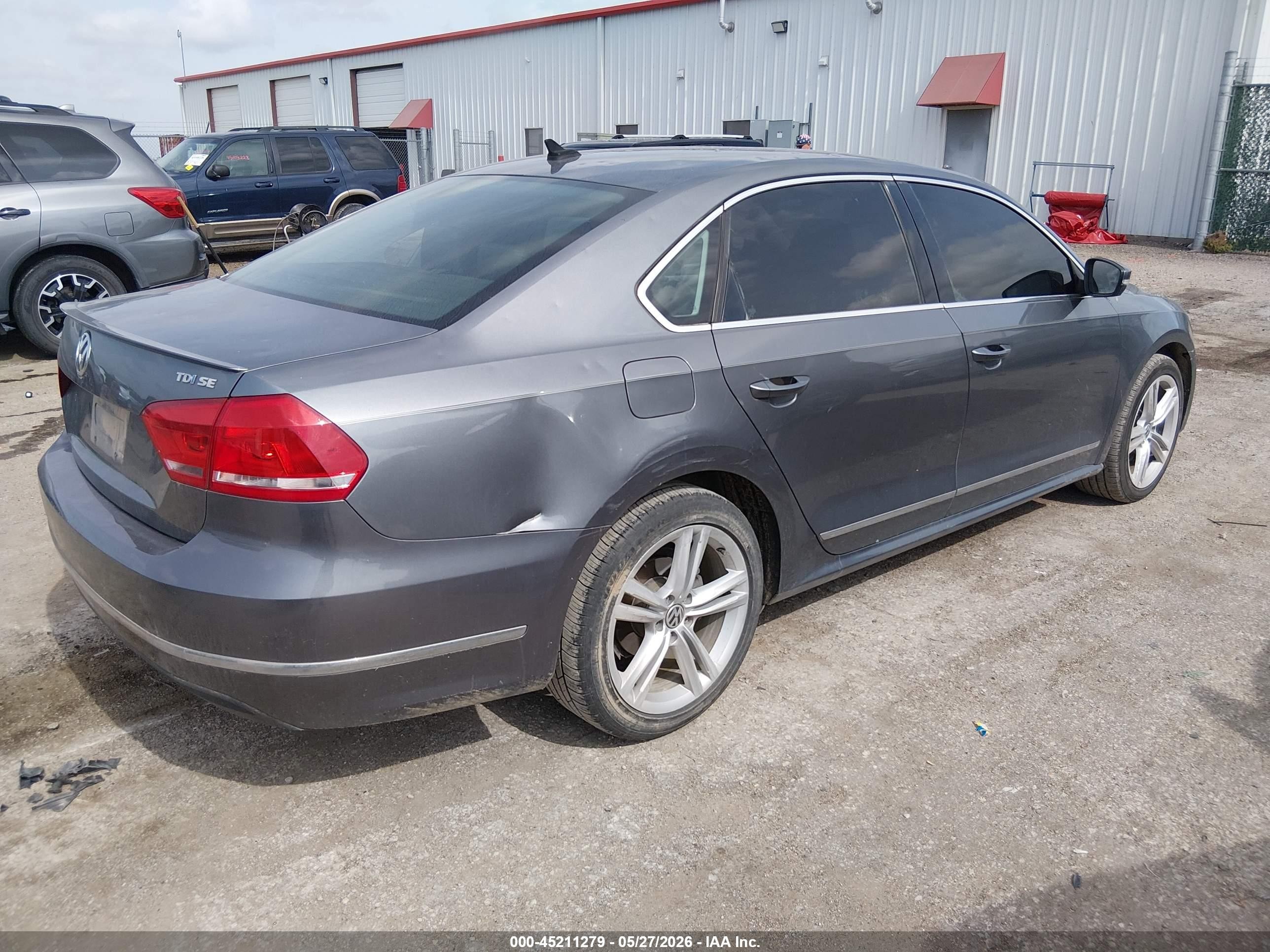 2014 Volkswagen Passat 2.0l Tdi Se Gray vin: 1VWBN7A3XEC069048