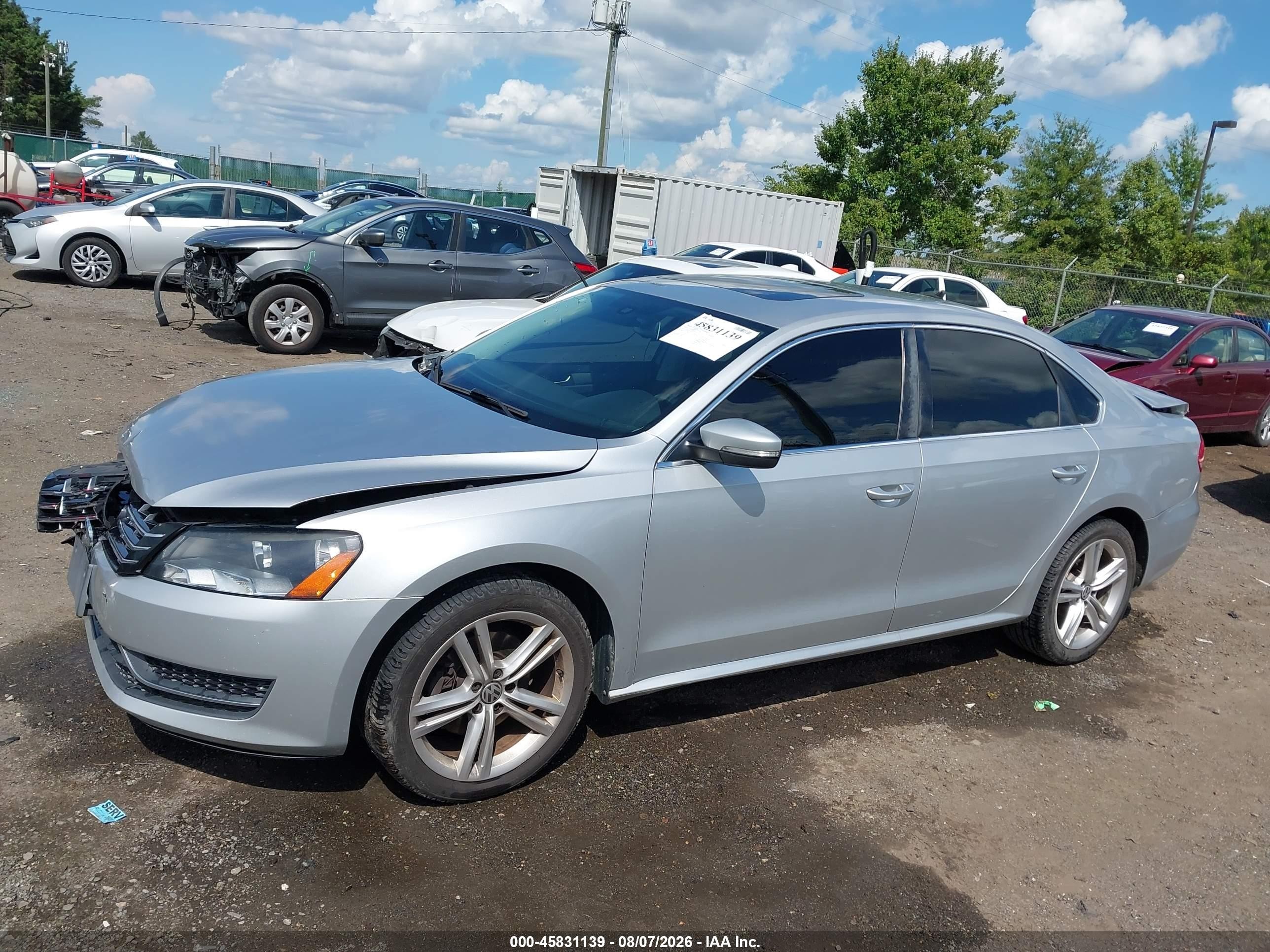 2014 Volkswagen Passat 2.0l Tdi Se Серебряный vin: 1VWBN7A3XEC079174