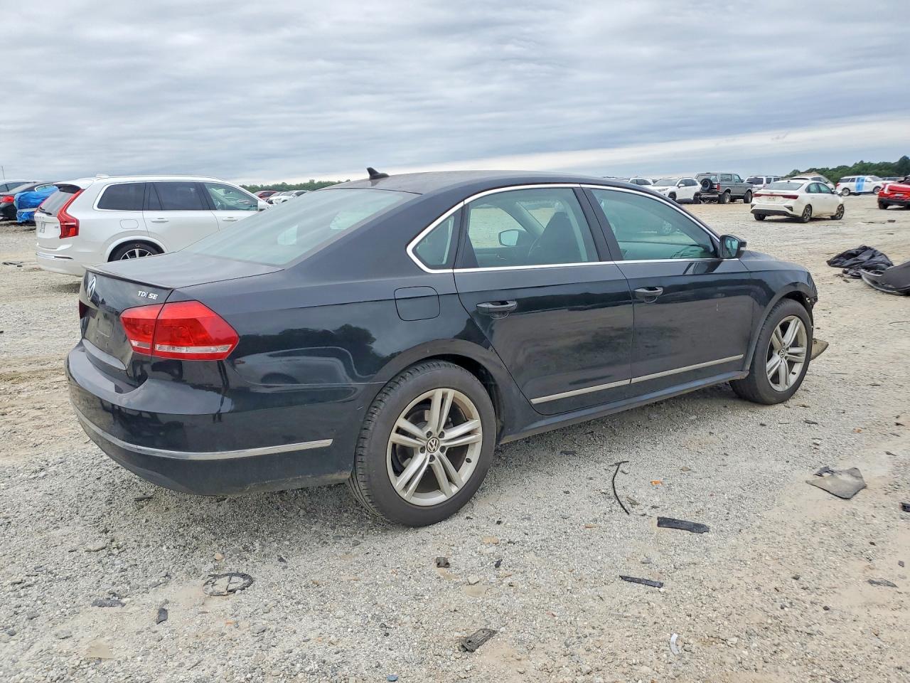 2014 Volkswagen Passat Se Black vin: 1VWBN7A3XEC104803