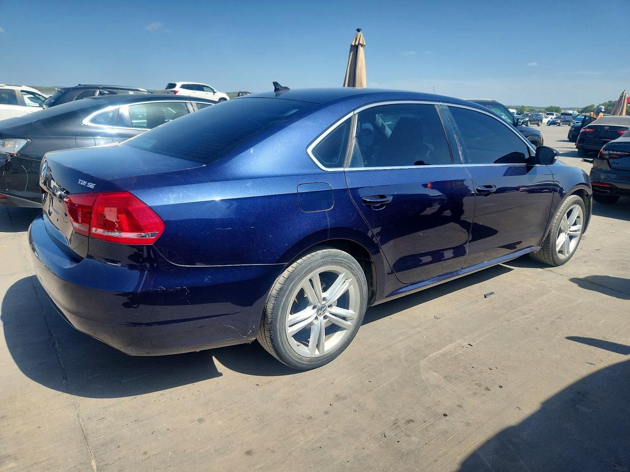 2014 Volkswagen Passat Se Blue vin: 1VWBN7A3XEC105899