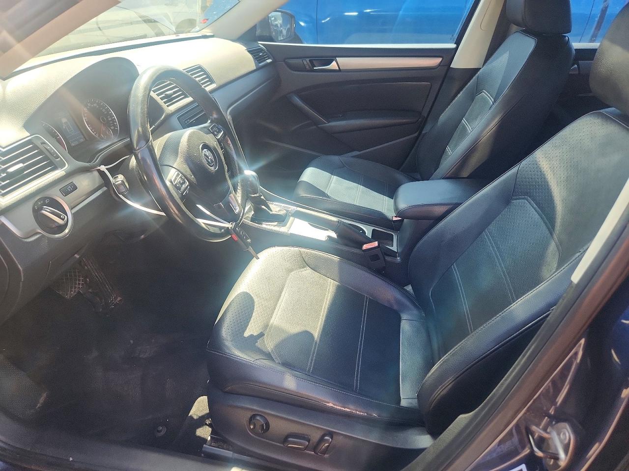 2014 Volkswagen Passat Se Blue vin: 1VWBN7A3XEC105899
