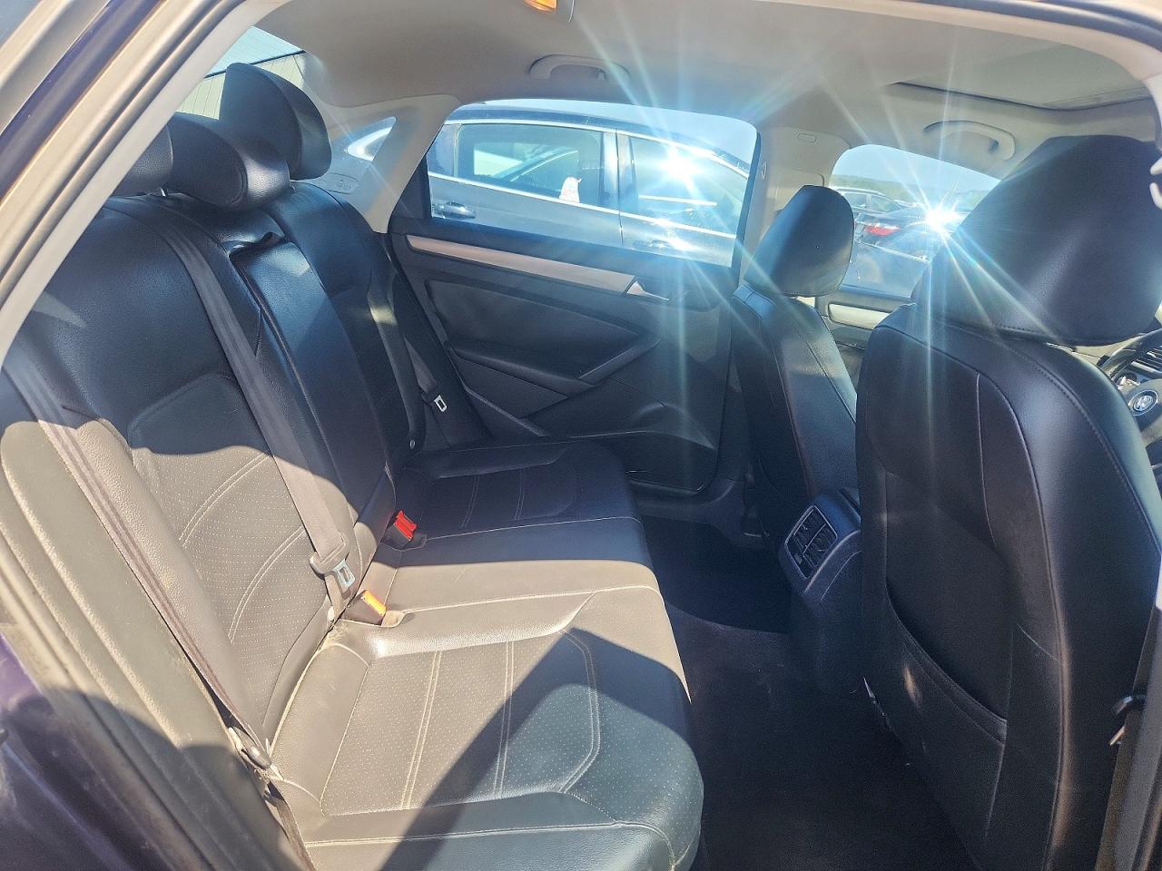 2014 Volkswagen Passat Se Blue vin: 1VWBN7A3XEC105899