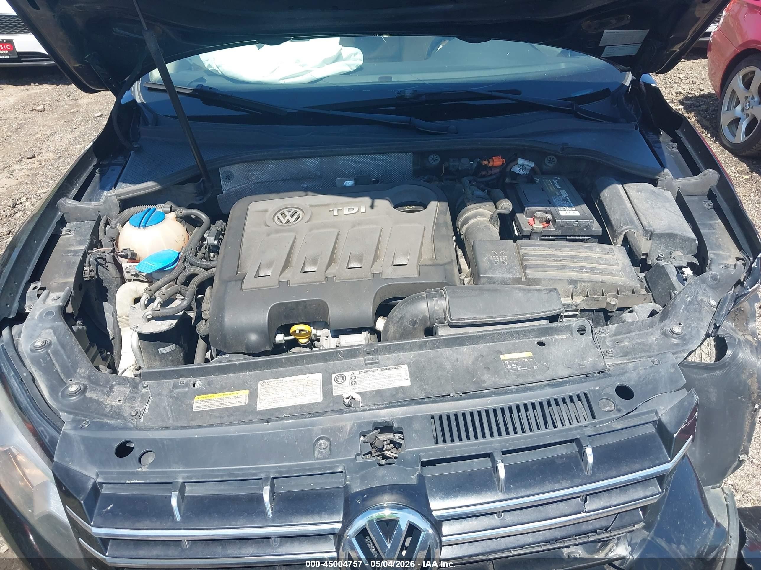 2014 Volkswagen Passat 2.0l Tdi Se Black vin: 1VWBN7A3XEC107975
