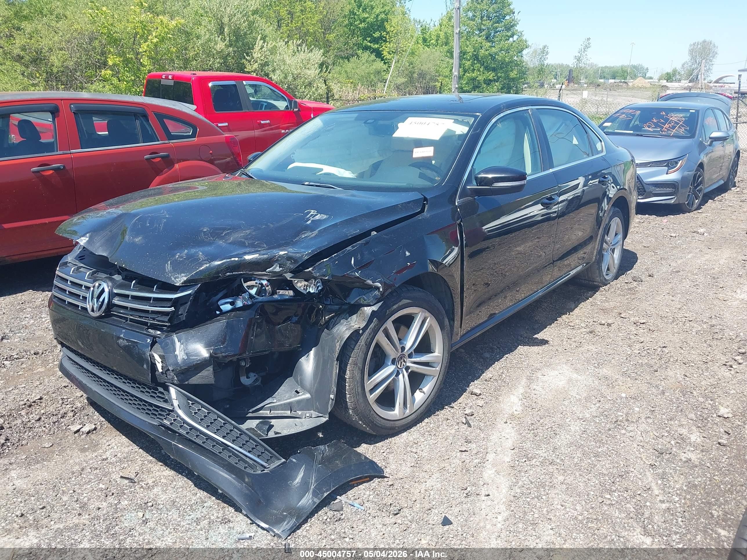 2014 Volkswagen Passat 2.0l Tdi Se Black vin: 1VWBN7A3XEC107975