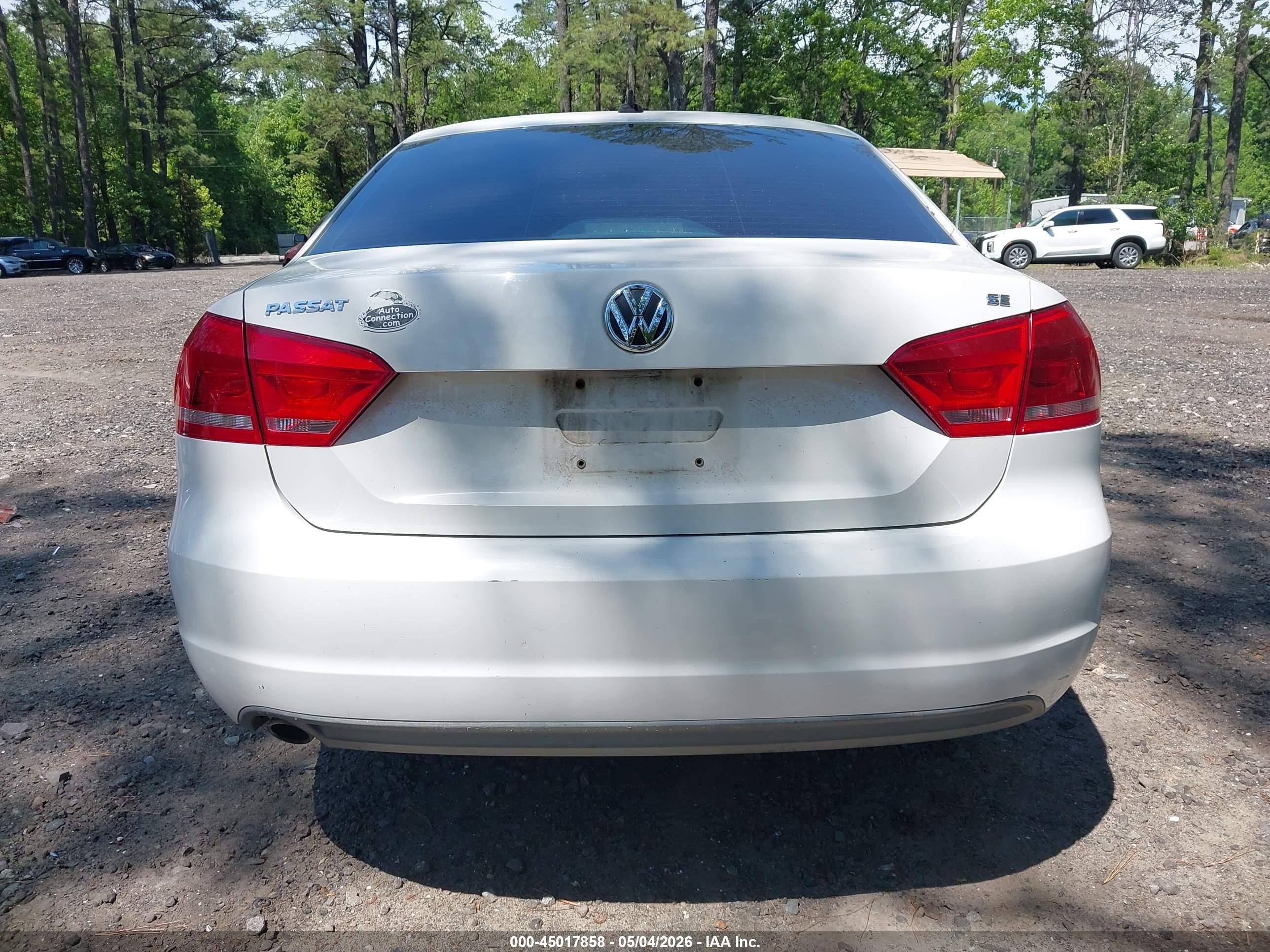 2012 Volkswagen Passat 2.5l Se White vin: 1VWBP7A30CC013160
