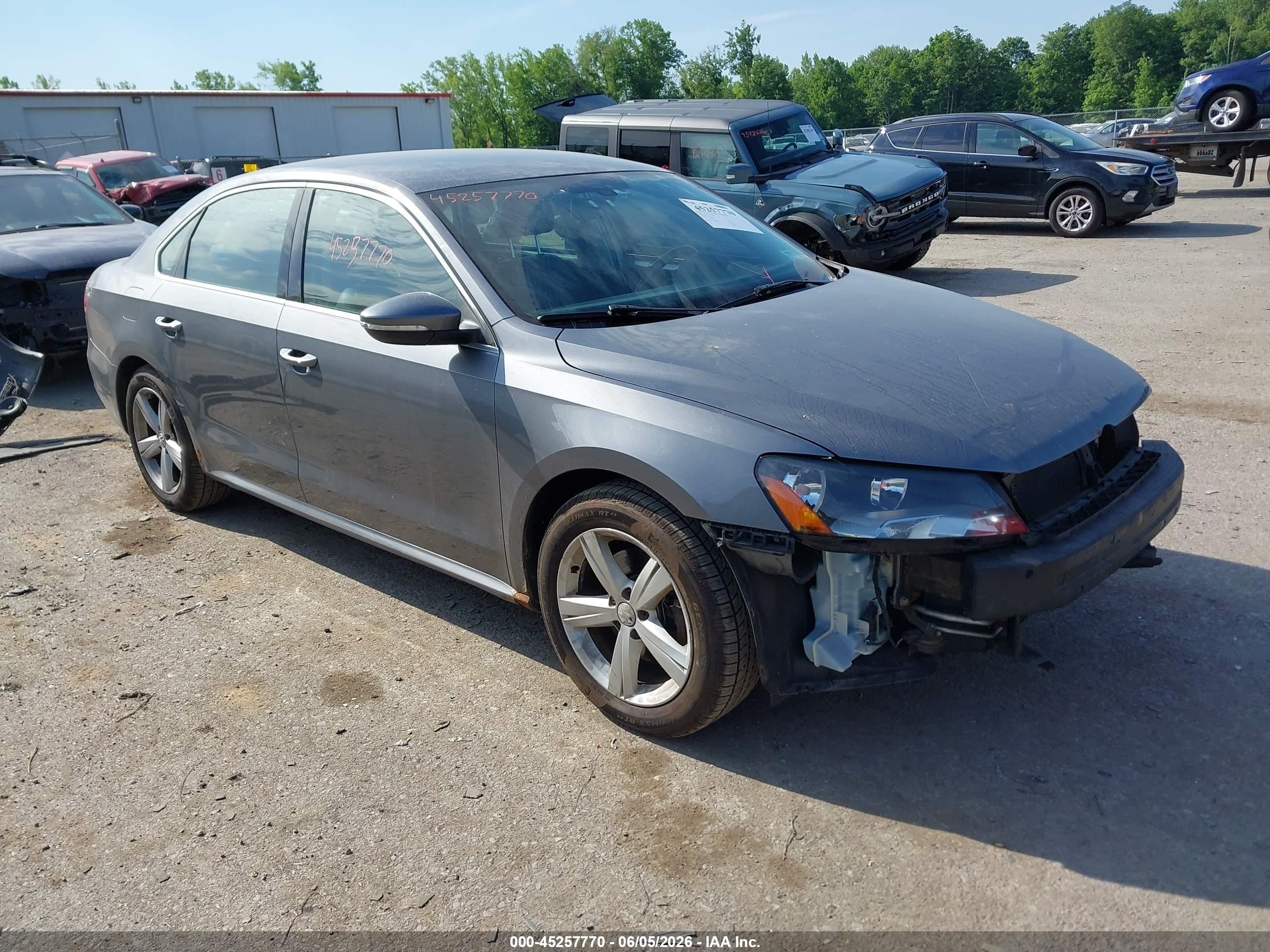 2012 Volkswagen Passat 2.5l Se Gray vin: 1VWBP7A30CC023767