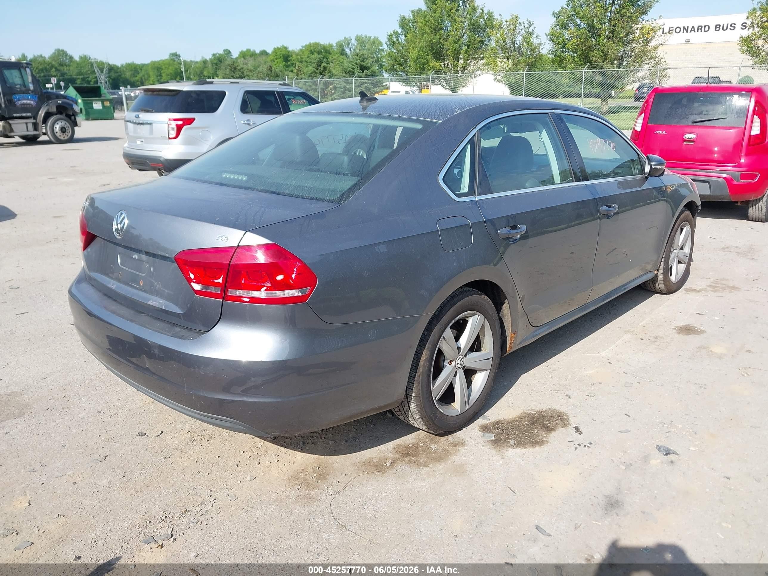 2012 Volkswagen Passat 2.5l Se Gray vin: 1VWBP7A30CC023767