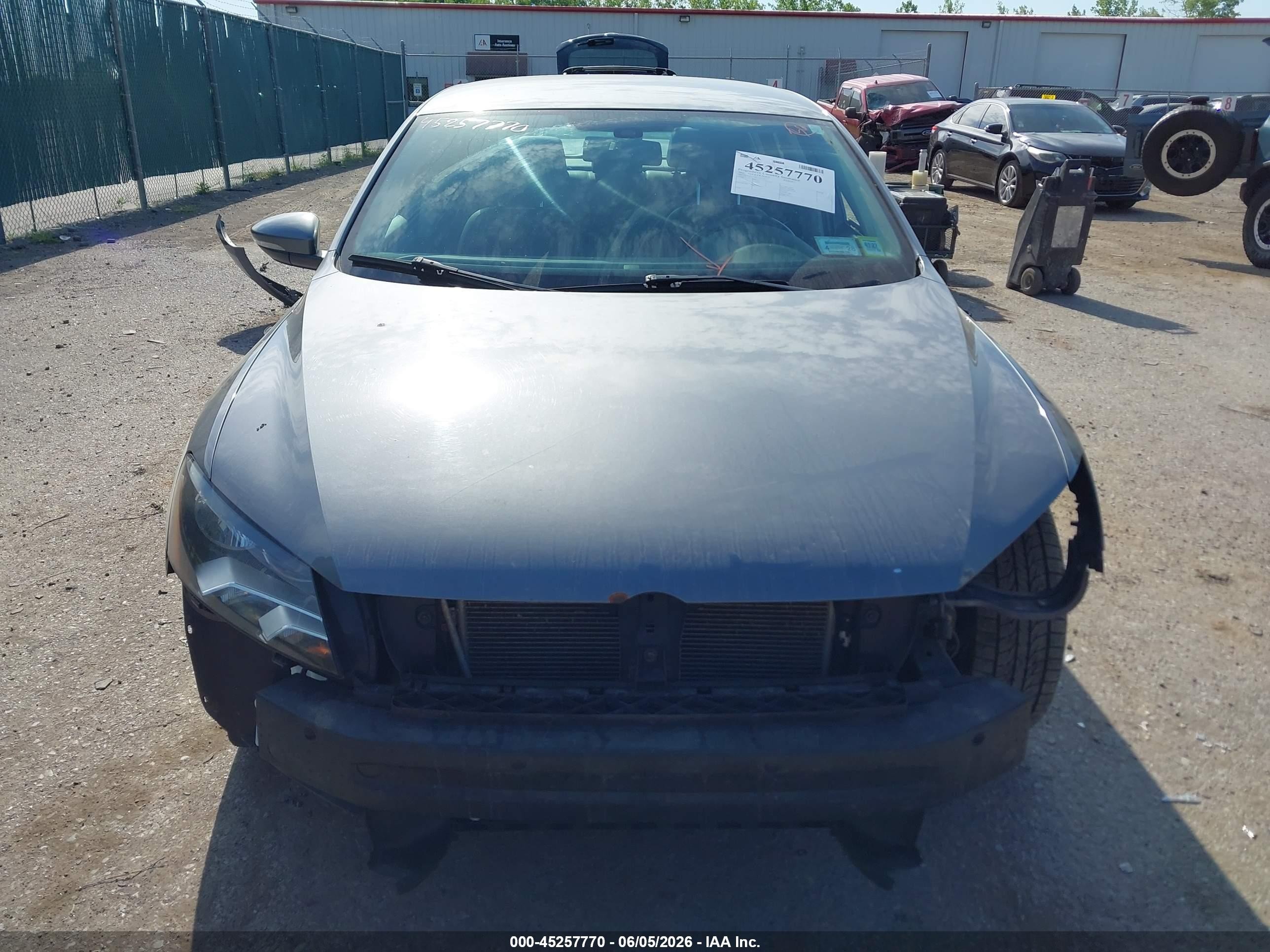 2012 Volkswagen Passat 2.5l Se Gray vin: 1VWBP7A30CC023767