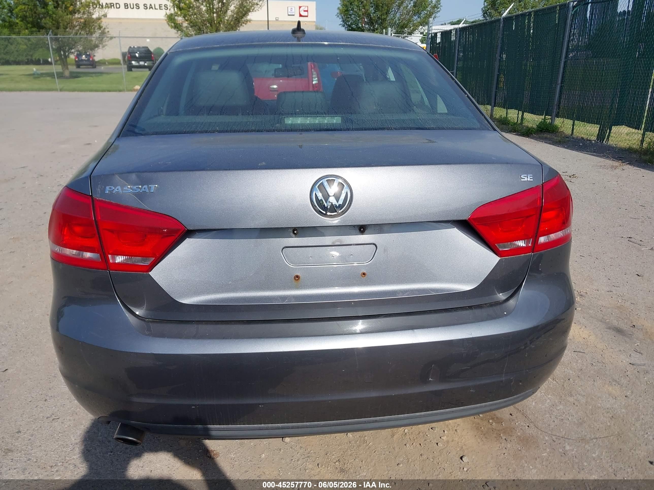 2012 Volkswagen Passat 2.5l Se Gray vin: 1VWBP7A30CC023767