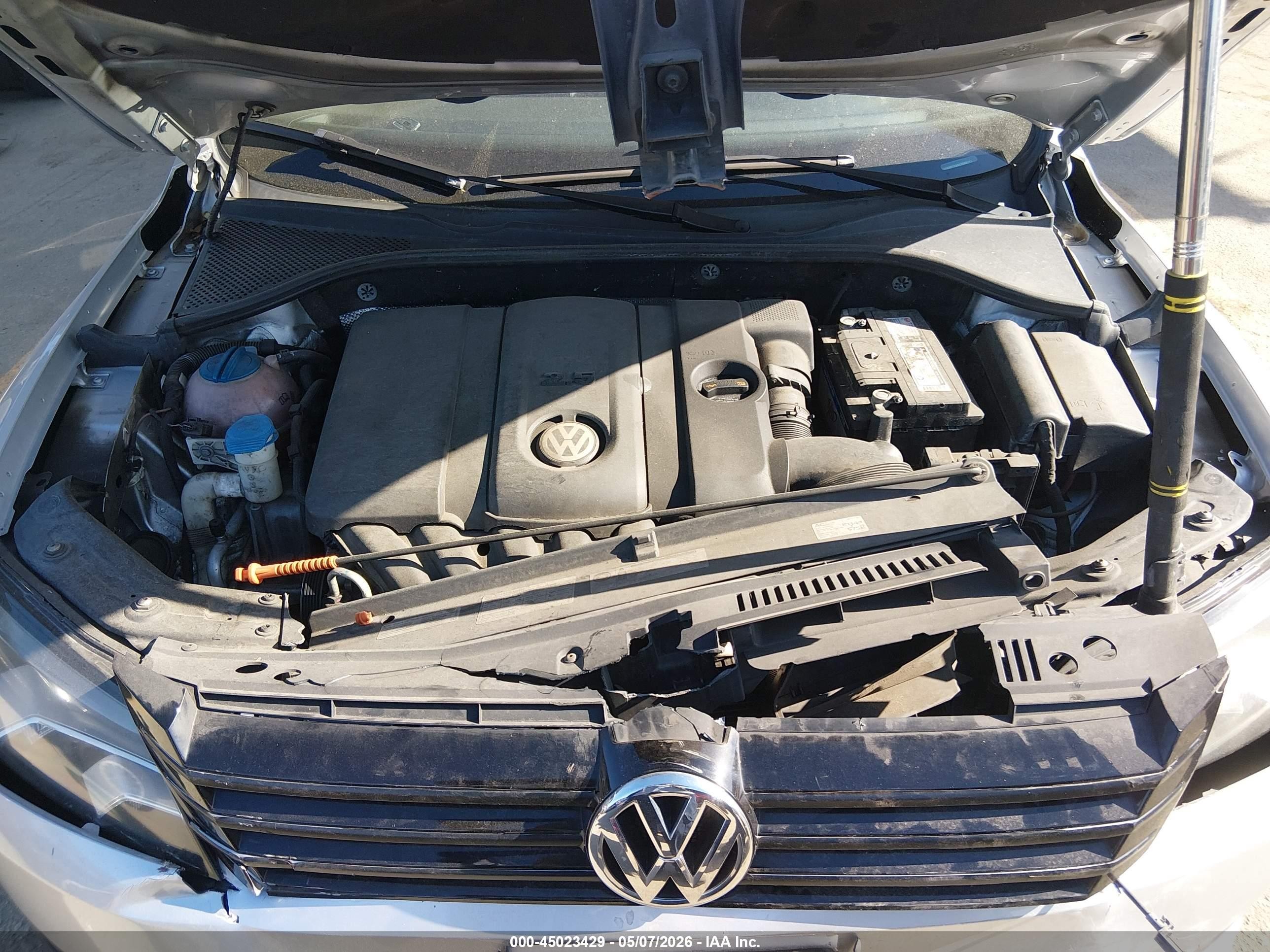 2012 Volkswagen Passat 2.5l Se Silver vin: 1VWBP7A30CC042111