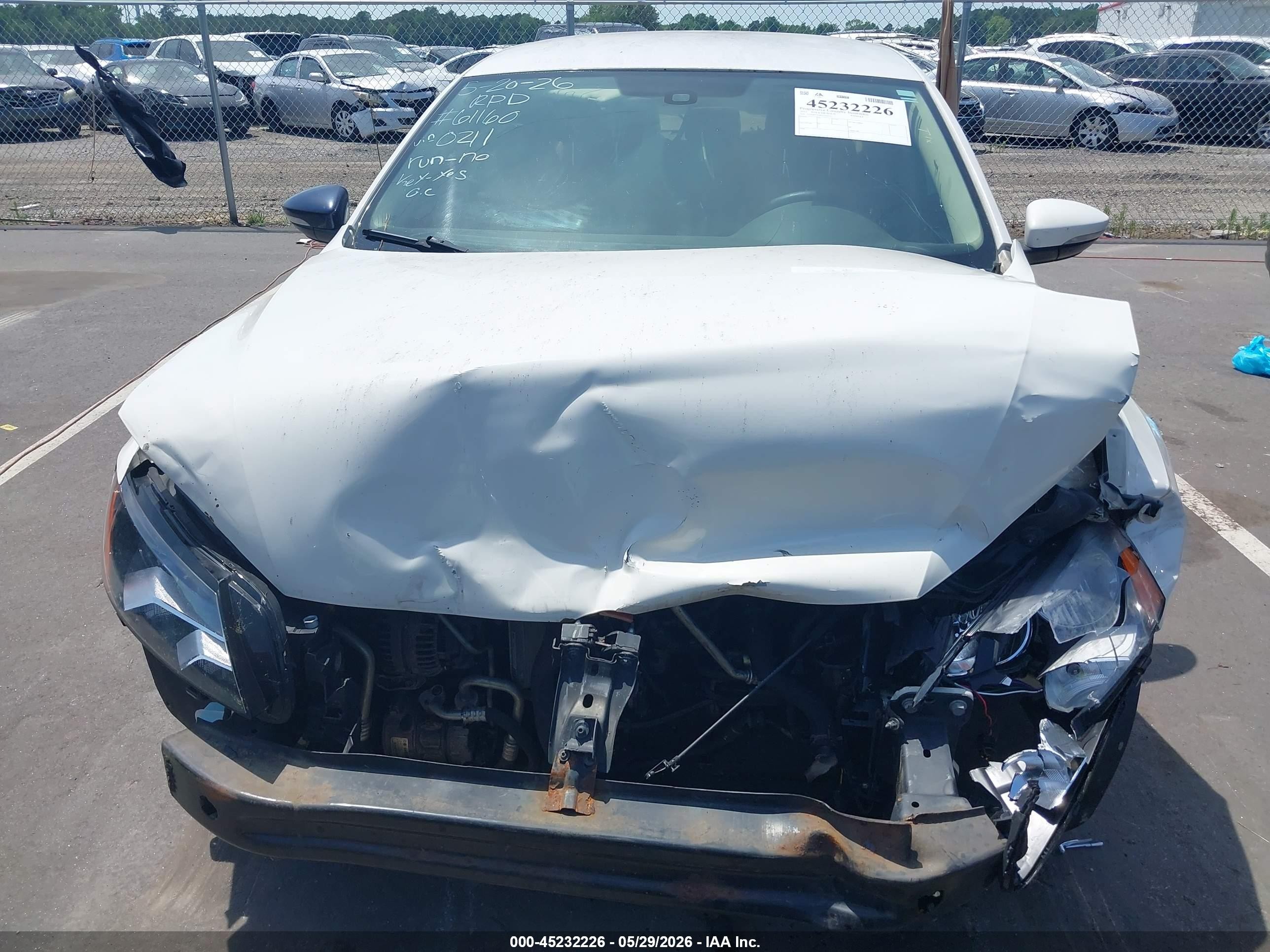 2012 Volkswagen Passat 2.5l Se White vin: 1VWBP7A30CC050211