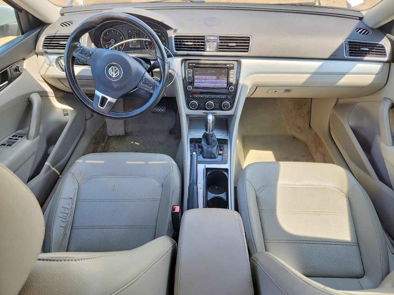 2012 Volkswagen Passat Se Silver vin: 1VWBP7A30CC070247