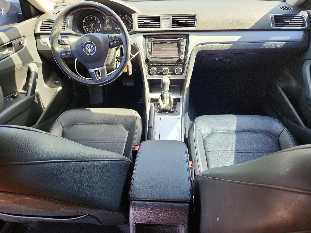 2012 Volkswagen Passat Se Gray vin: 1VWBP7A30CC086335