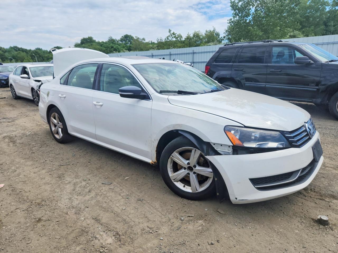 2013 Volkswagen Passat Se White vin: 1VWBP7A30DC013015
