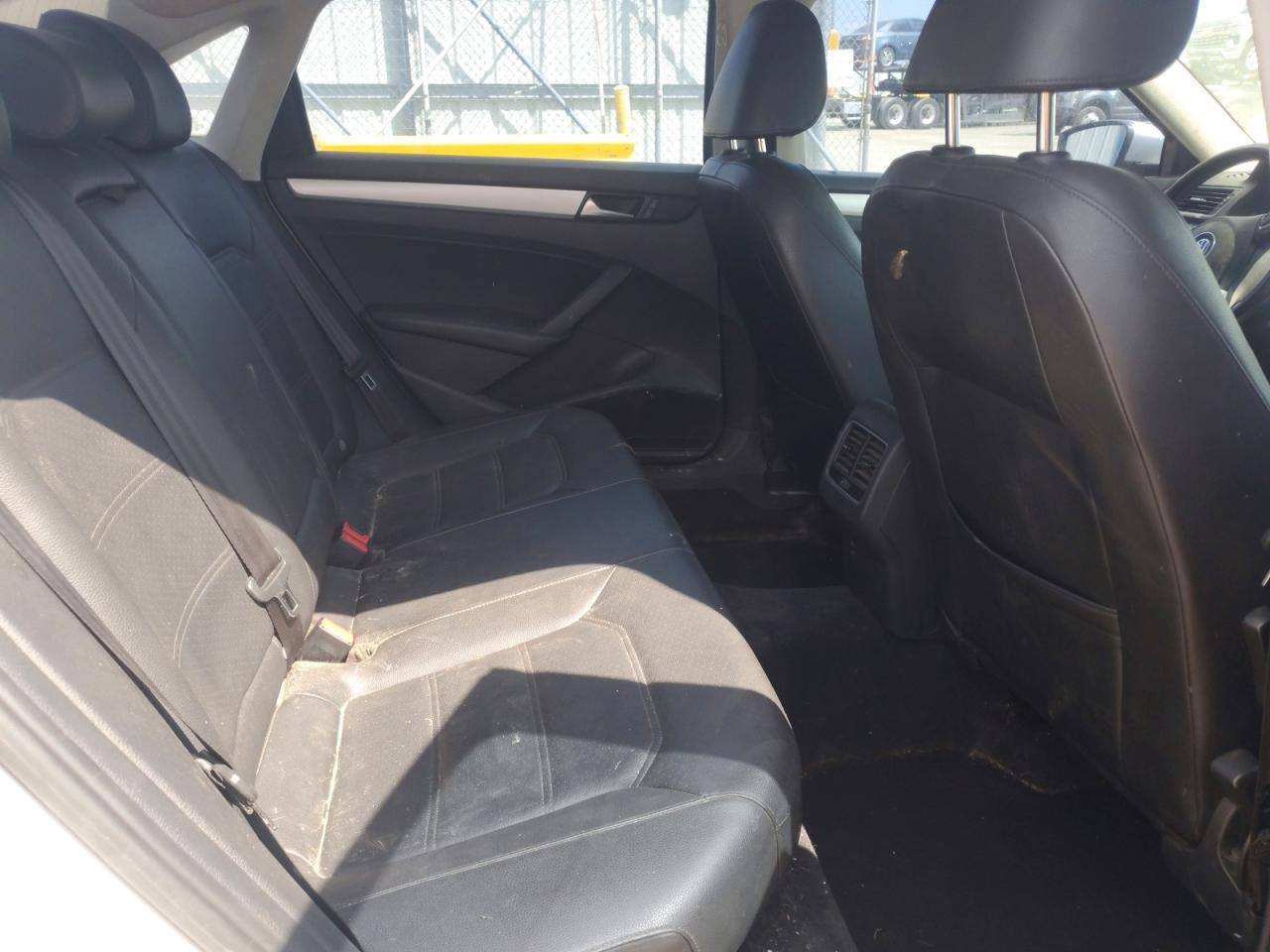 2013 Volkswagen Passat Se Silver vin: 1VWBP7A30DC015931