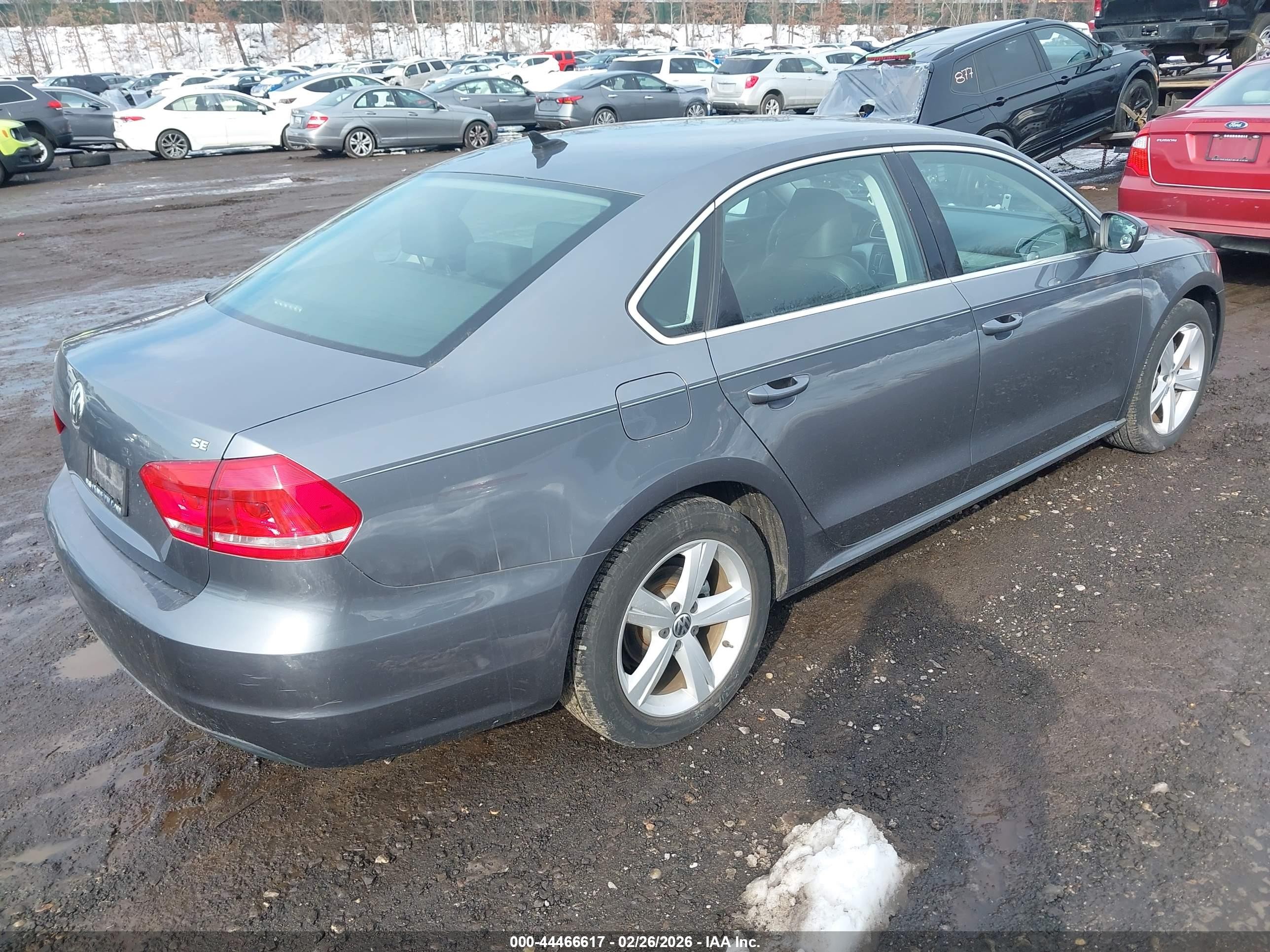 2013 Volkswagen Passat 2.5l Se Gray vin: 1VWBP7A30DC017792
