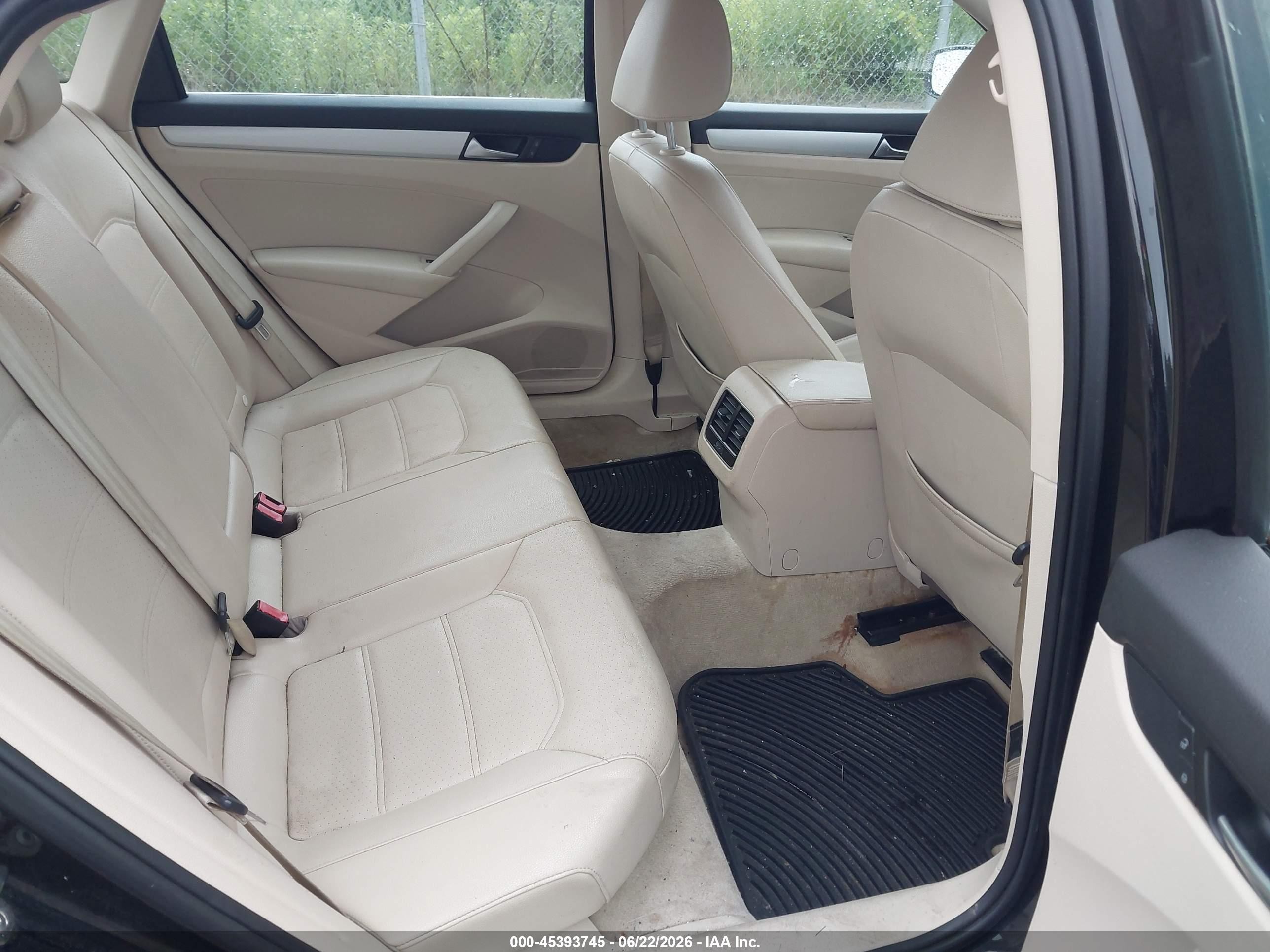 2013 Volkswagen Passat 2.5l Se Black vin: 1VWBP7A30DC023205