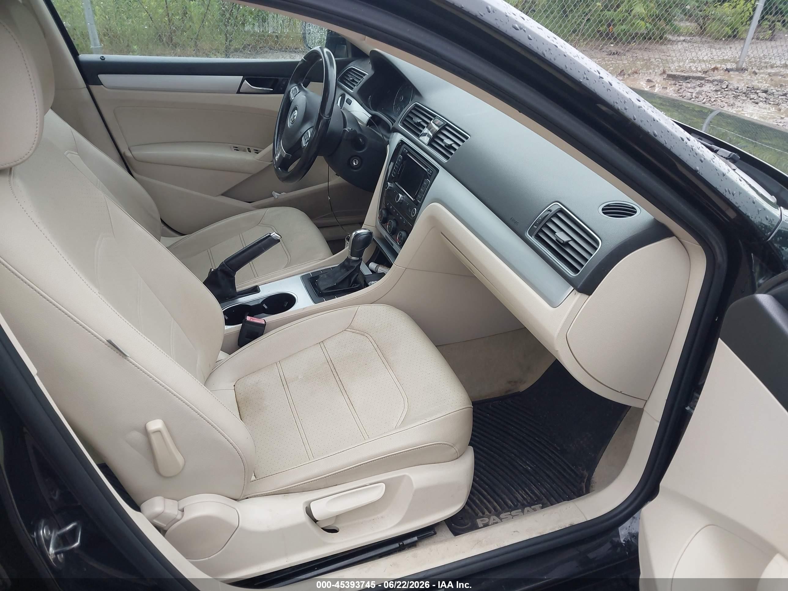 2013 Volkswagen Passat 2.5l Se Black vin: 1VWBP7A30DC023205