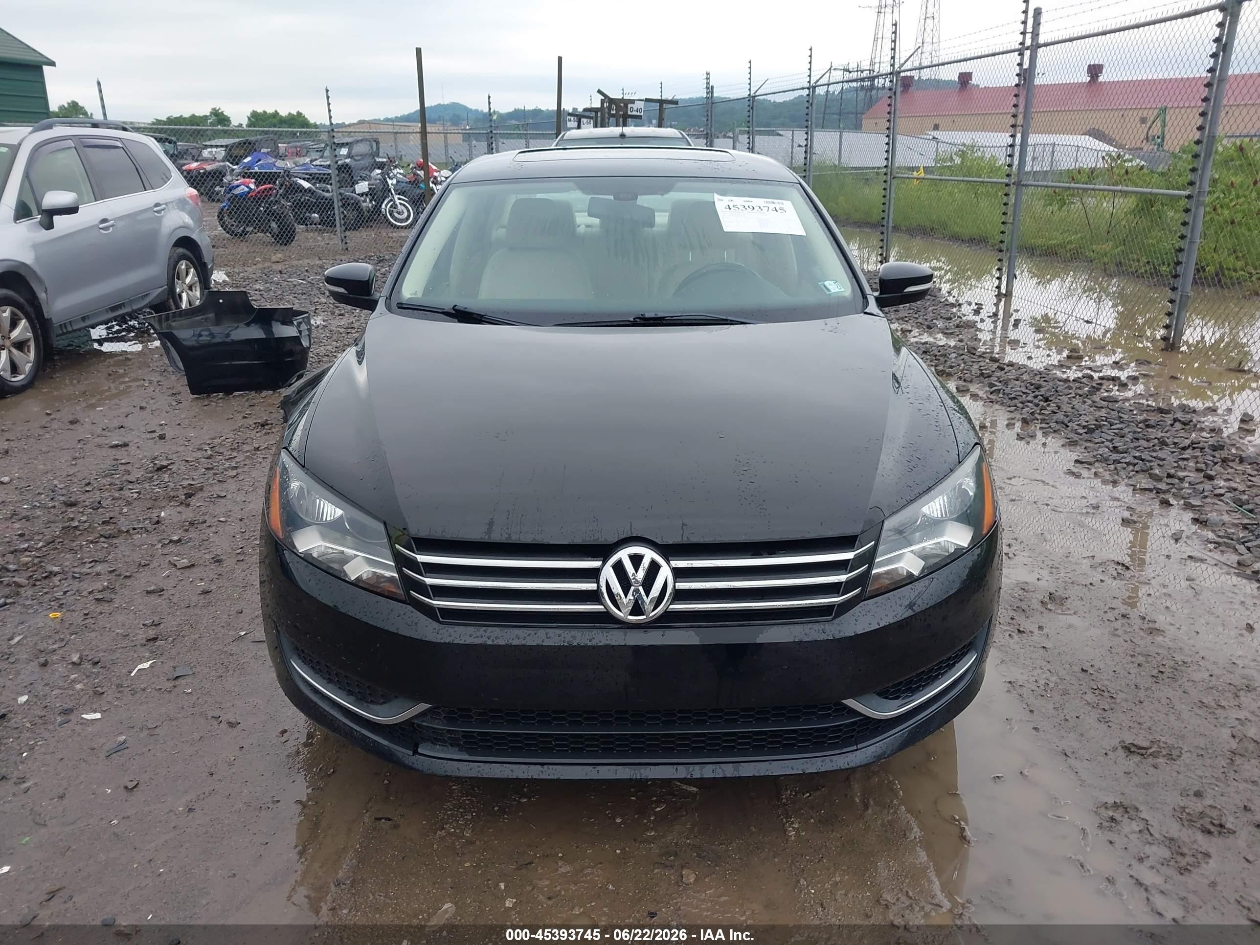 2013 Volkswagen Passat 2.5l Se Black vin: 1VWBP7A30DC023205