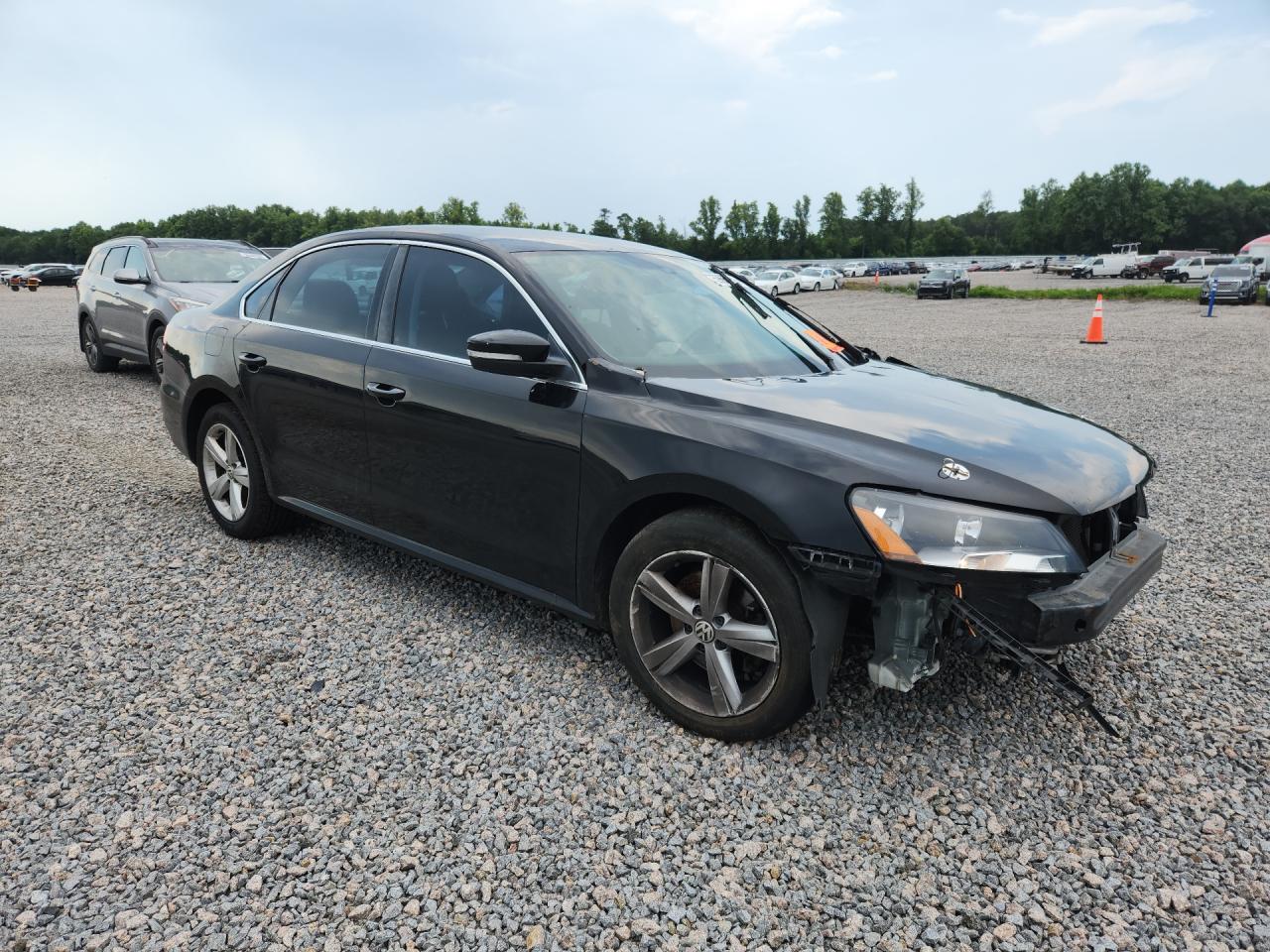 2013 Volkswagen Passat Se Black vin: 1VWBP7A30DC031109