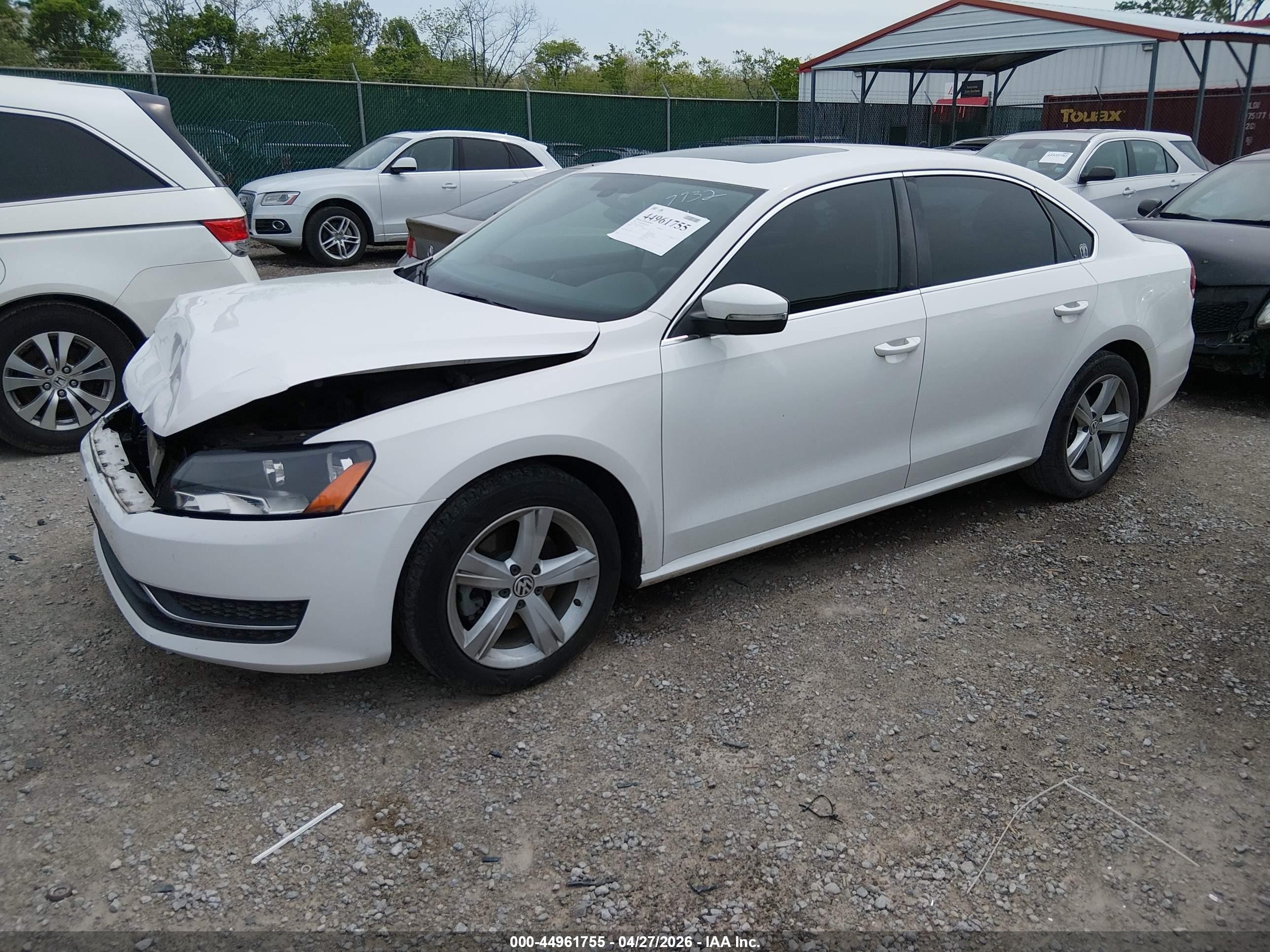 2013 Volkswagen Passat 2.5l Se White vin: 1VWBP7A30DC047732