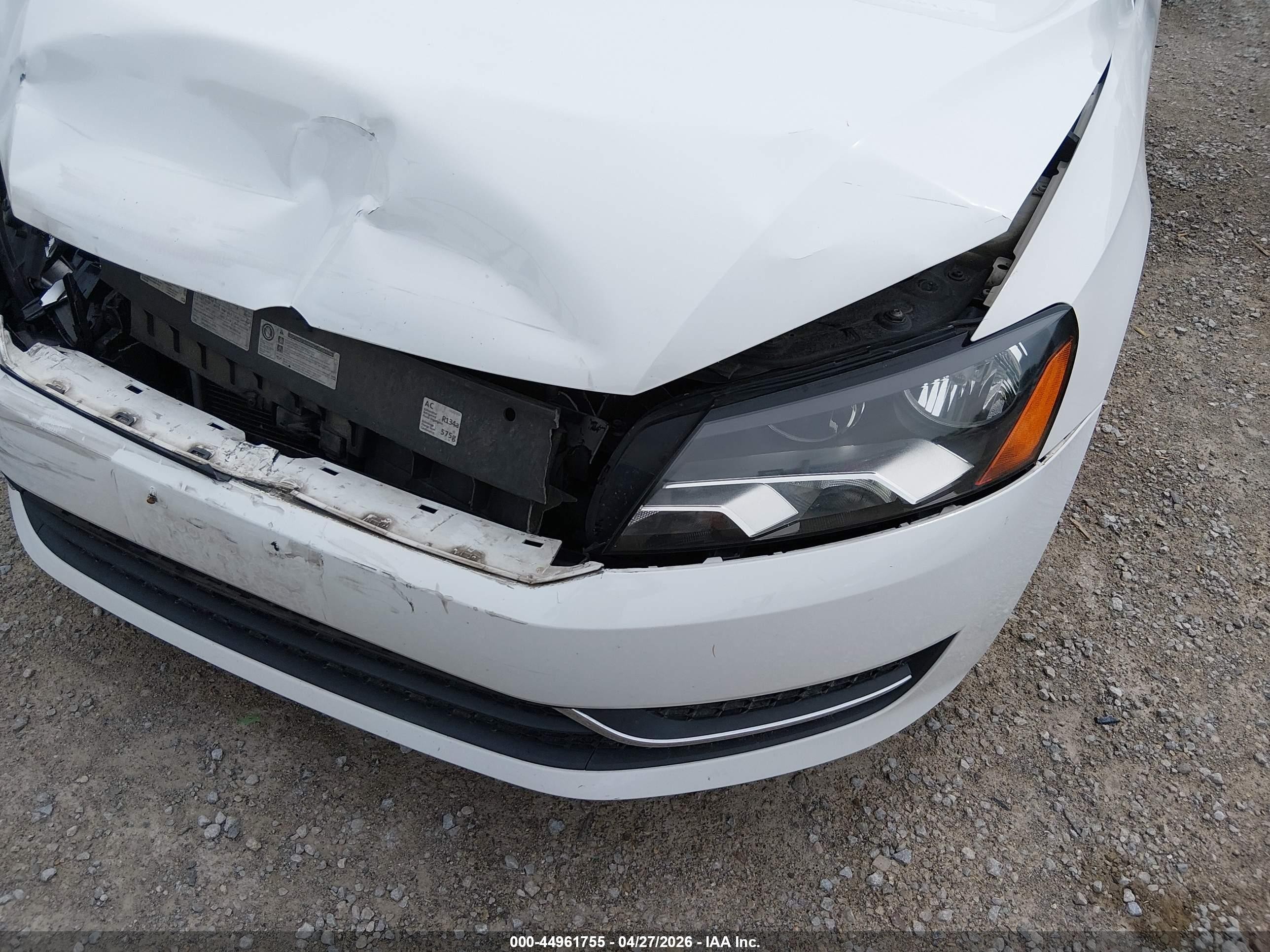 2013 Volkswagen Passat 2.5l Se White vin: 1VWBP7A30DC047732