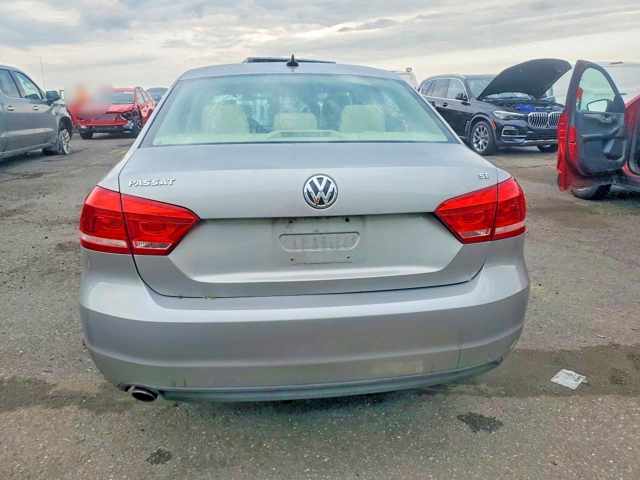 2013 Volkswagen Passat Se Silver vin: 1VWBP7A30DC072081