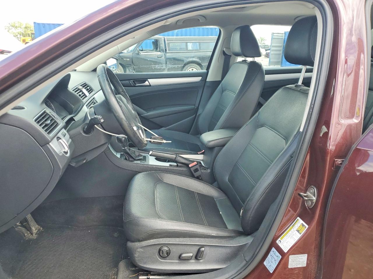 2013 Volkswagen Passat Se Maroon vin: 1VWBP7A30DC094873