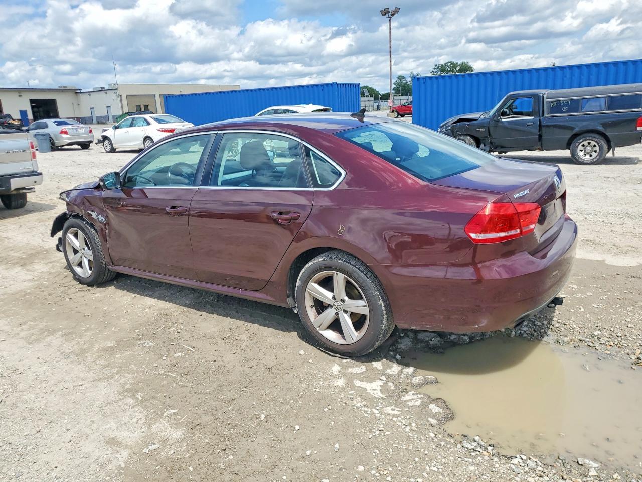 2013 Volkswagen Passat Se Maroon vin: 1VWBP7A30DC094873