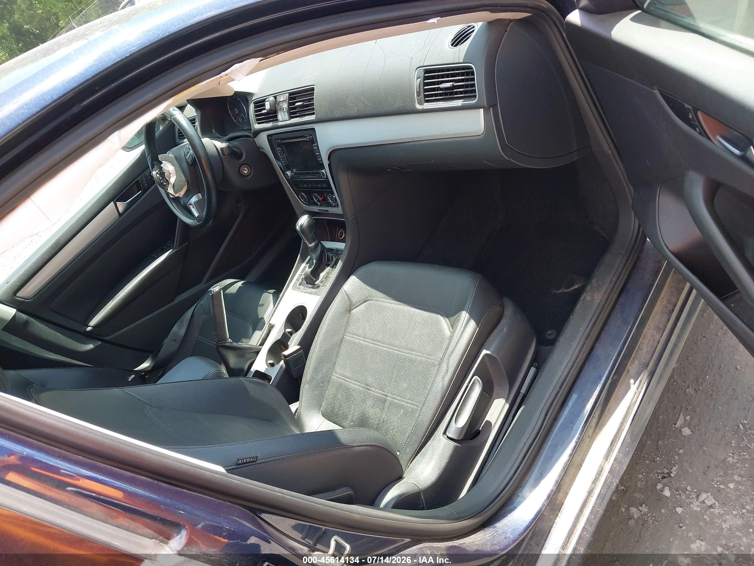 2013 Volkswagen Passat 2.5l Se Dark Blue vin: 1VWBP7A30DC104124