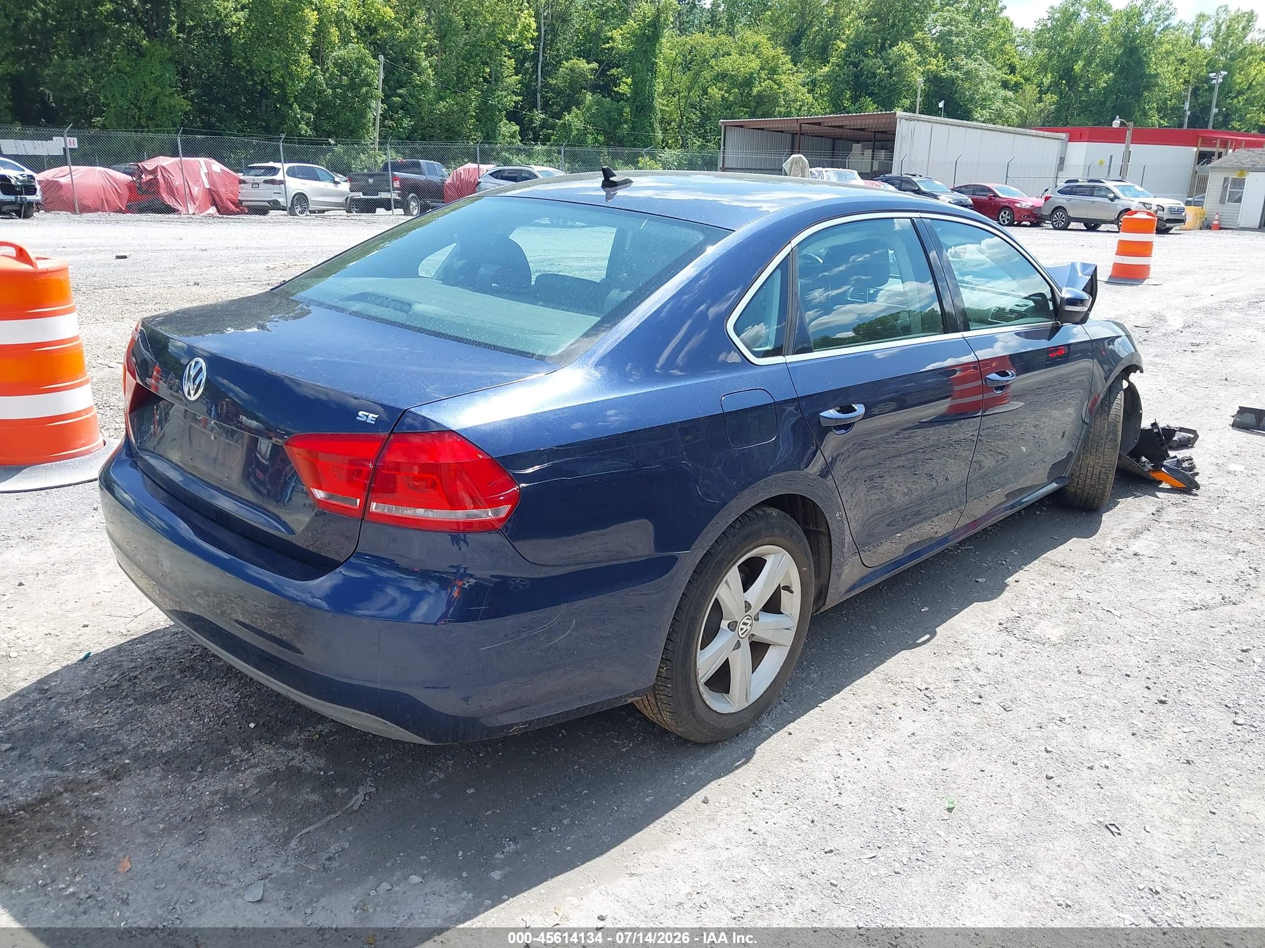 2013 Volkswagen Passat 2.5l Se Dark Blue vin: 1VWBP7A30DC104124