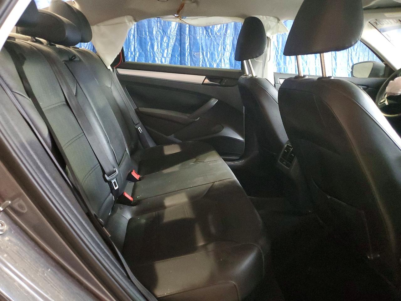 2013 Volkswagen Passat Se Gray vin: 1VWBP7A30DC114166