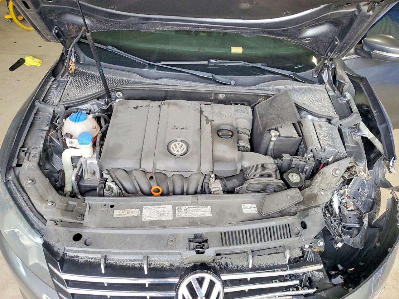 2013 Volkswagen Passat Se Gray vin: 1VWBP7A30DC114166