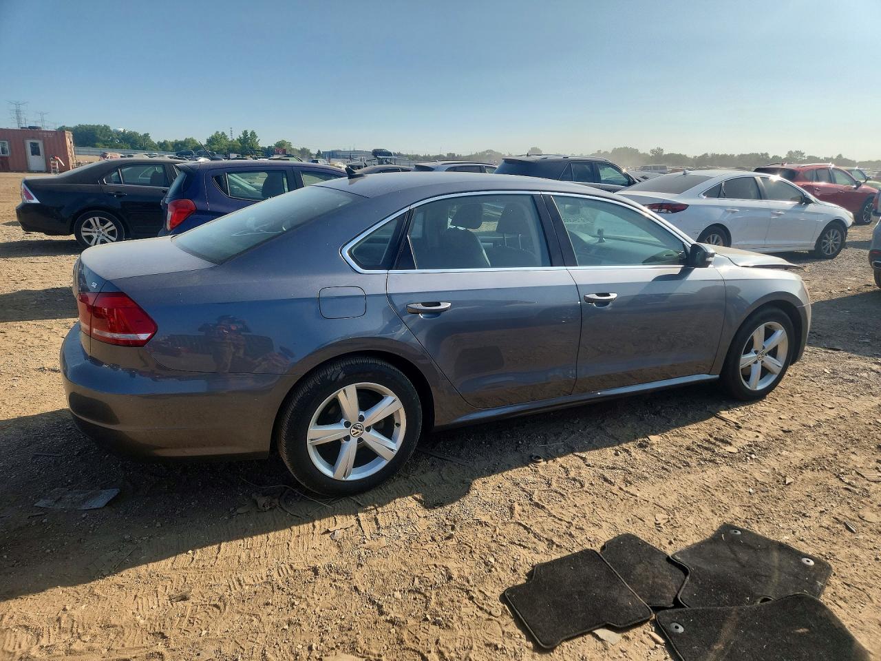 2013 Volkswagen Passat Se Gray vin: 1VWBP7A30DC114412