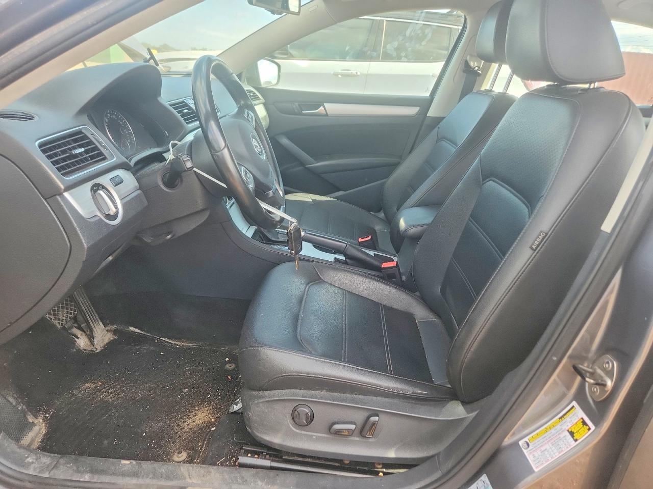 2013 Volkswagen Passat Se Gray vin: 1VWBP7A30DC114412