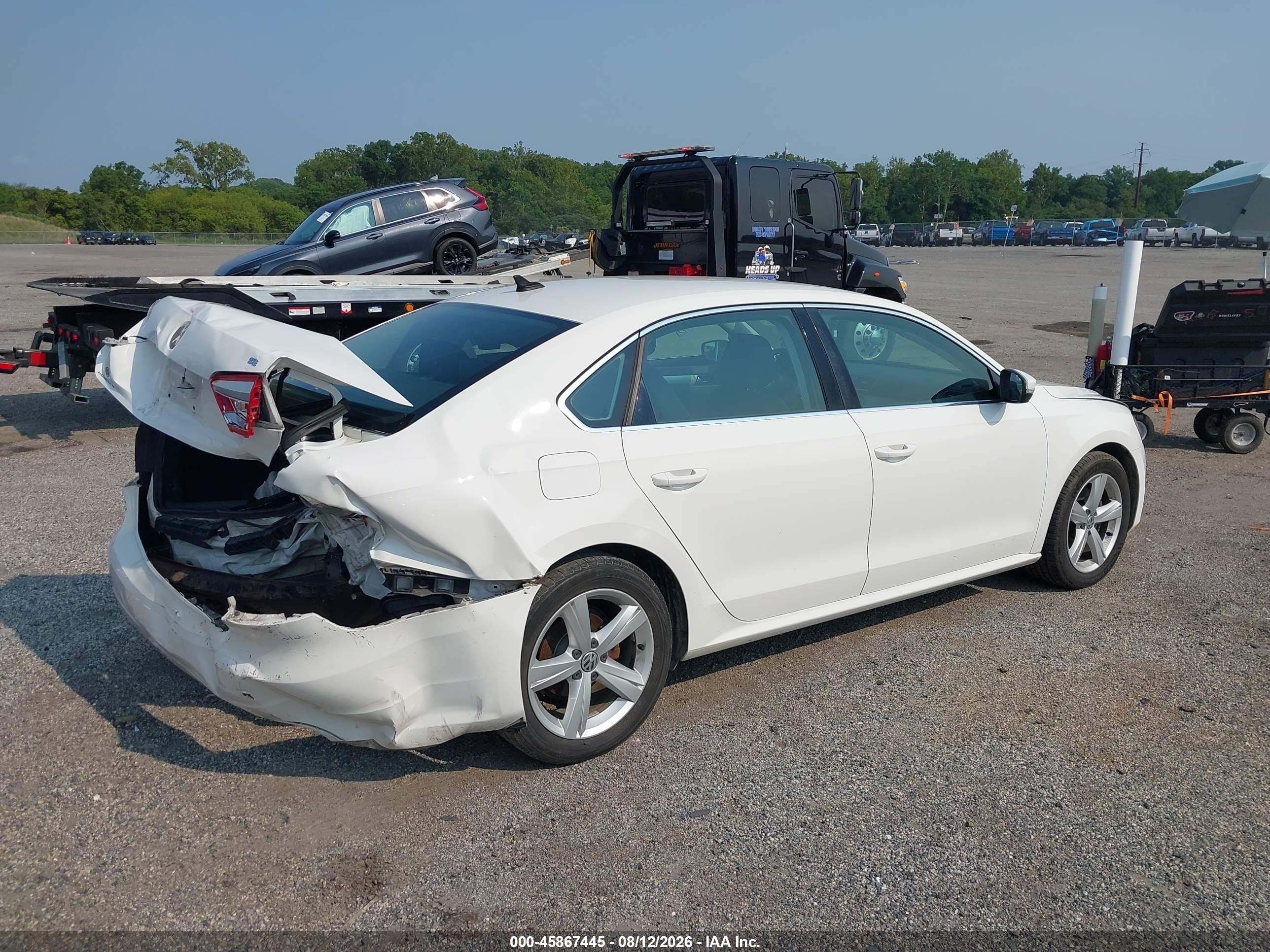 2013 Volkswagen Passat 2.5l Se White vin: 1VWBP7A30DC117715