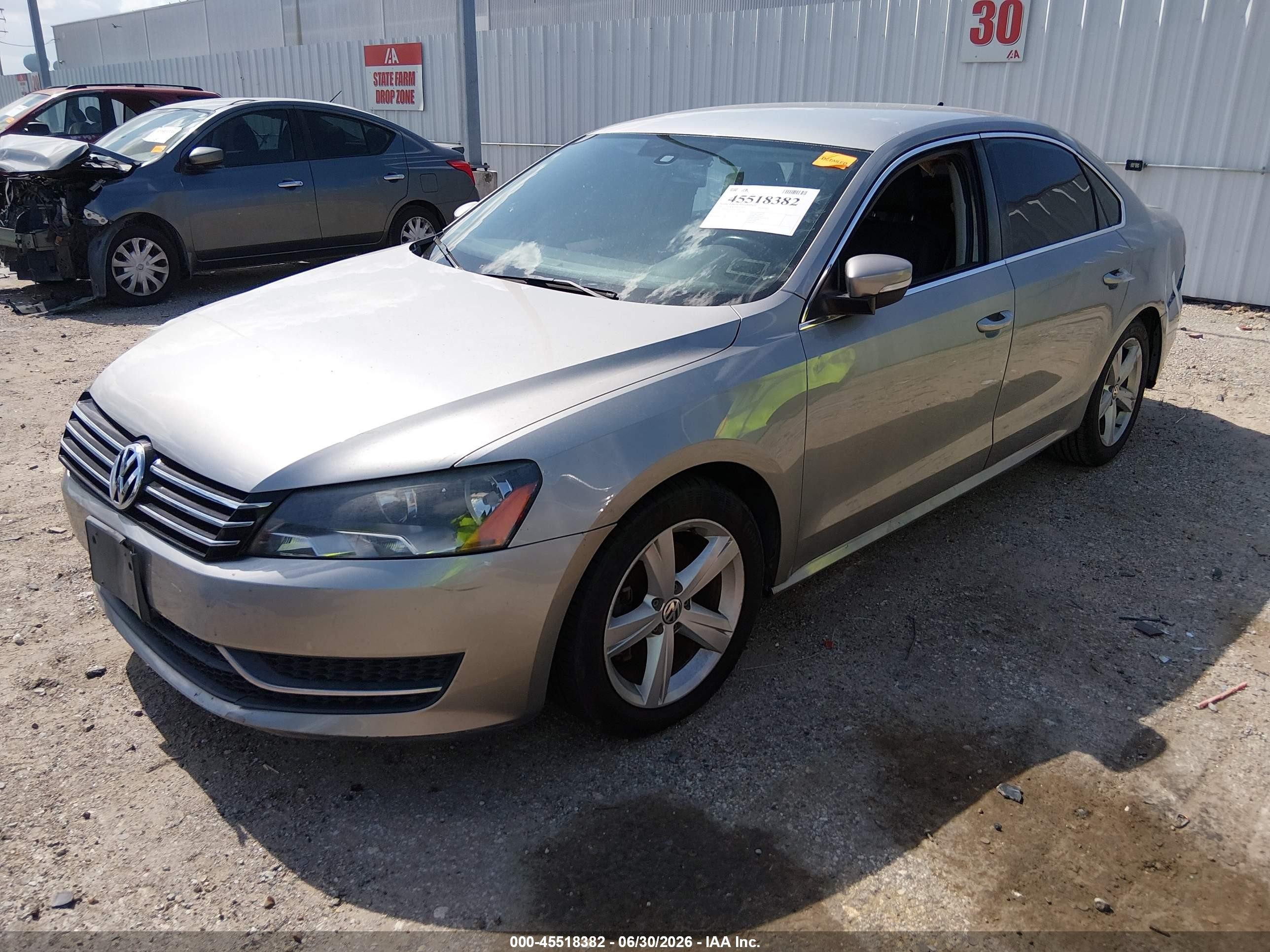 2013 Volkswagen Passat 2.5l Se Серебряный vin: 1VWBP7A30DC141013