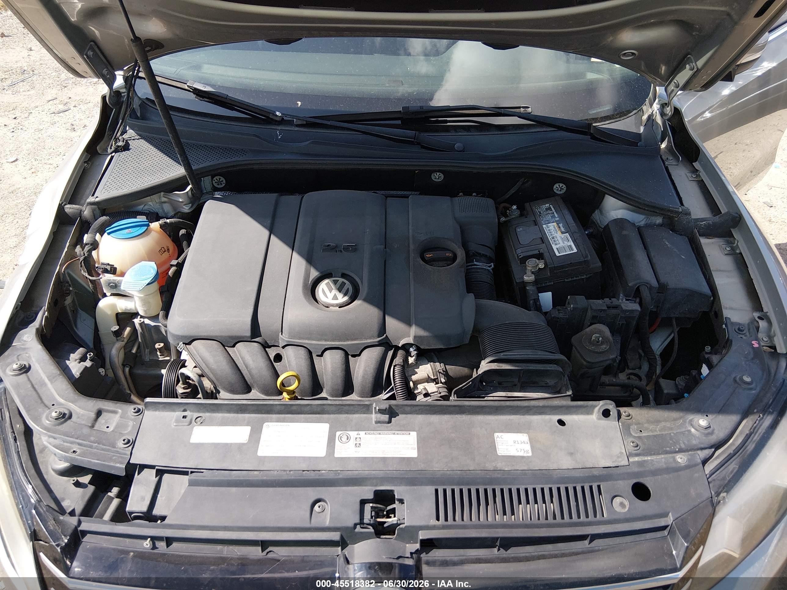 2013 Volkswagen Passat 2.5l Se Серебряный vin: 1VWBP7A30DC141013
