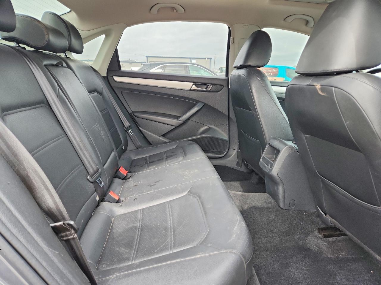 2012 Volkswagen Passat Se Gray vin: 1VWBP7A31CC011630