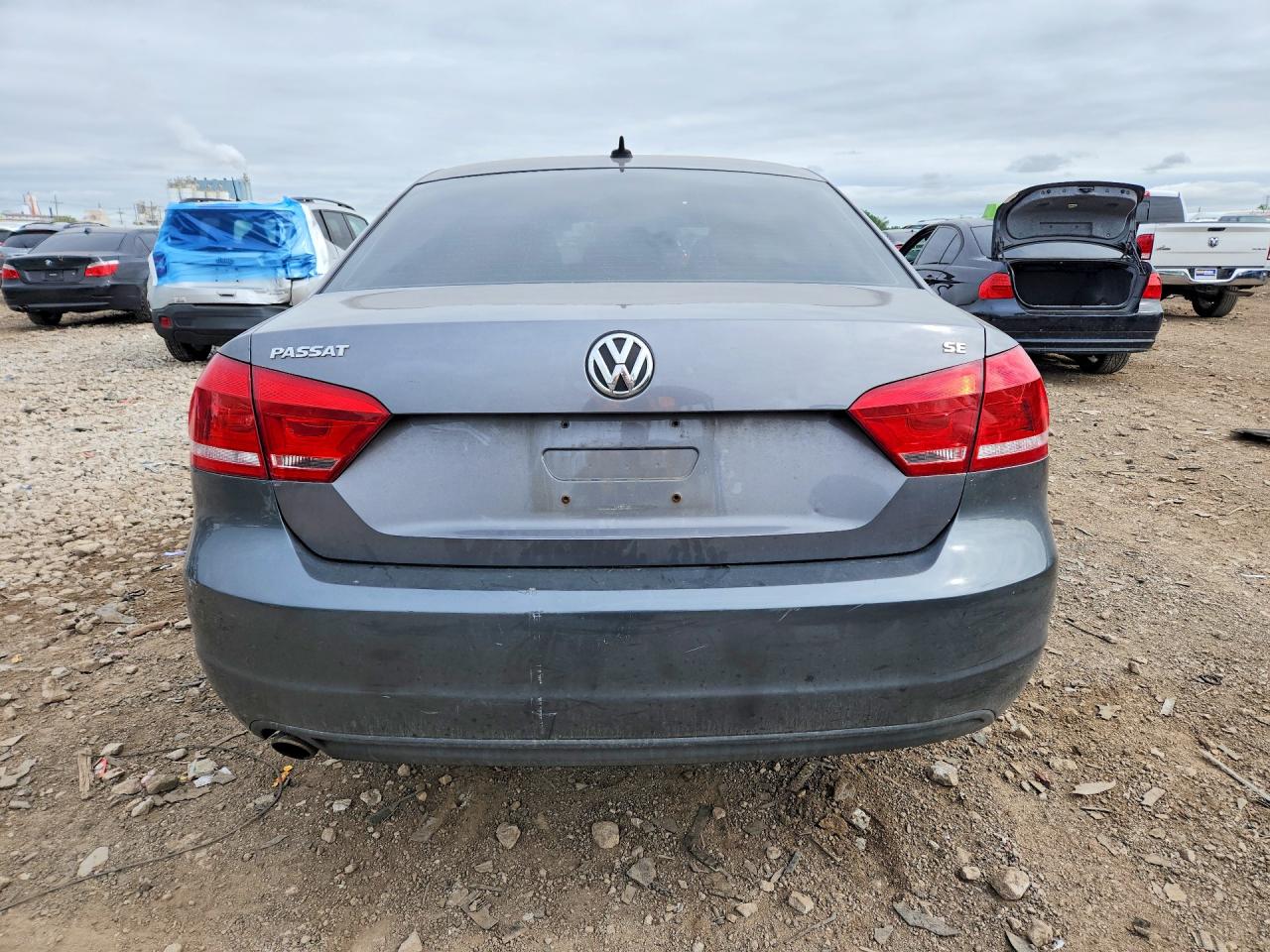 2012 Volkswagen Passat Se Gray vin: 1VWBP7A31CC011630