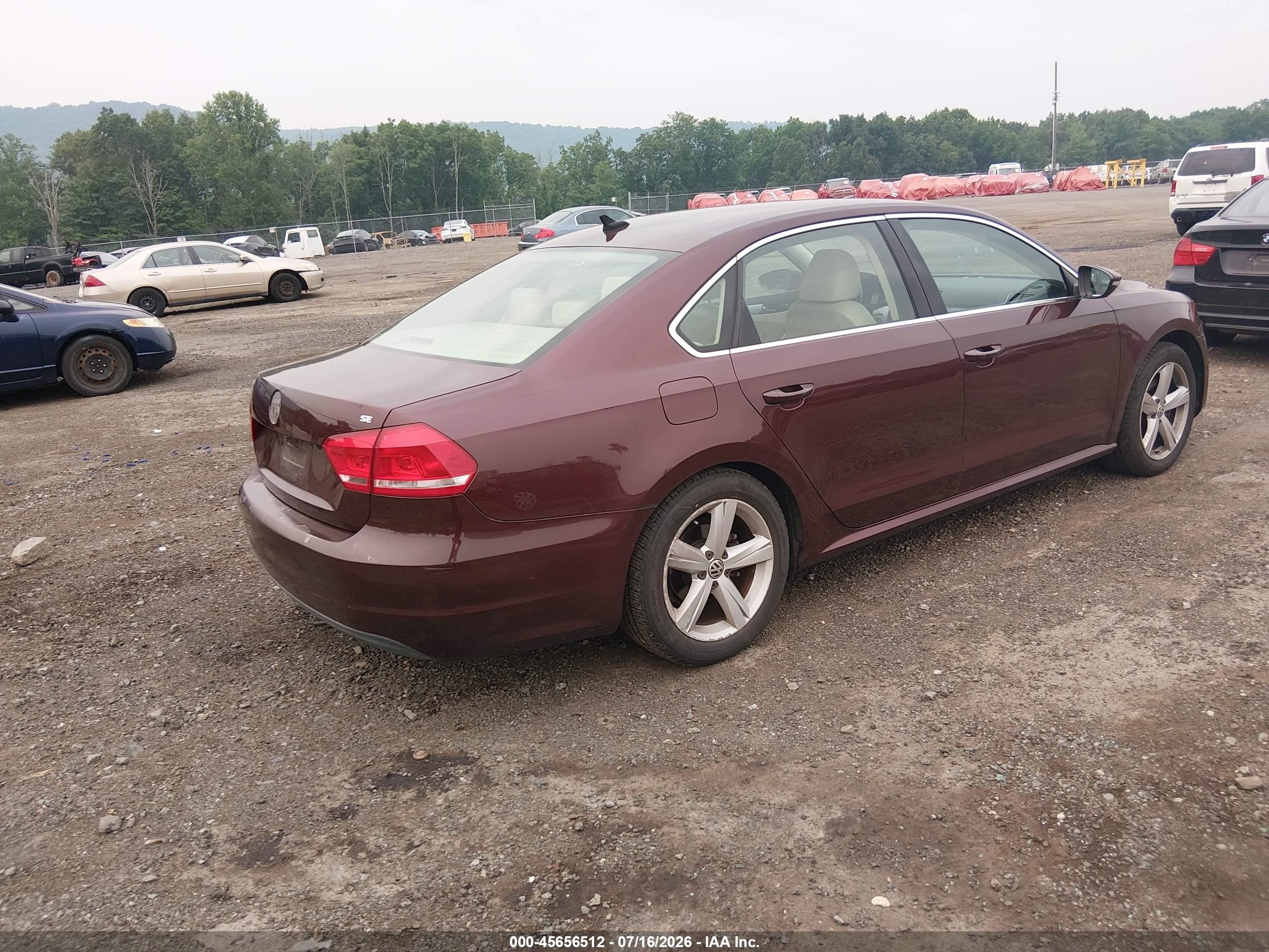 2012 Volkswagen Passat 2.5l Se Red vin: 1VWBP7A31CC036656