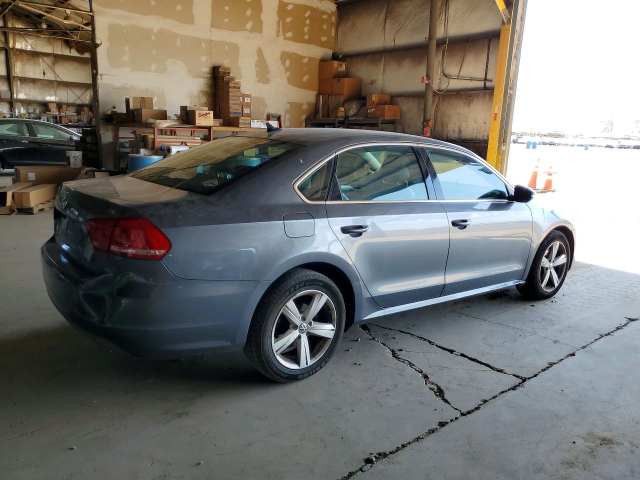 2012 Volkswagen Passat Se Gray vin: 1VWBP7A31CC043493
