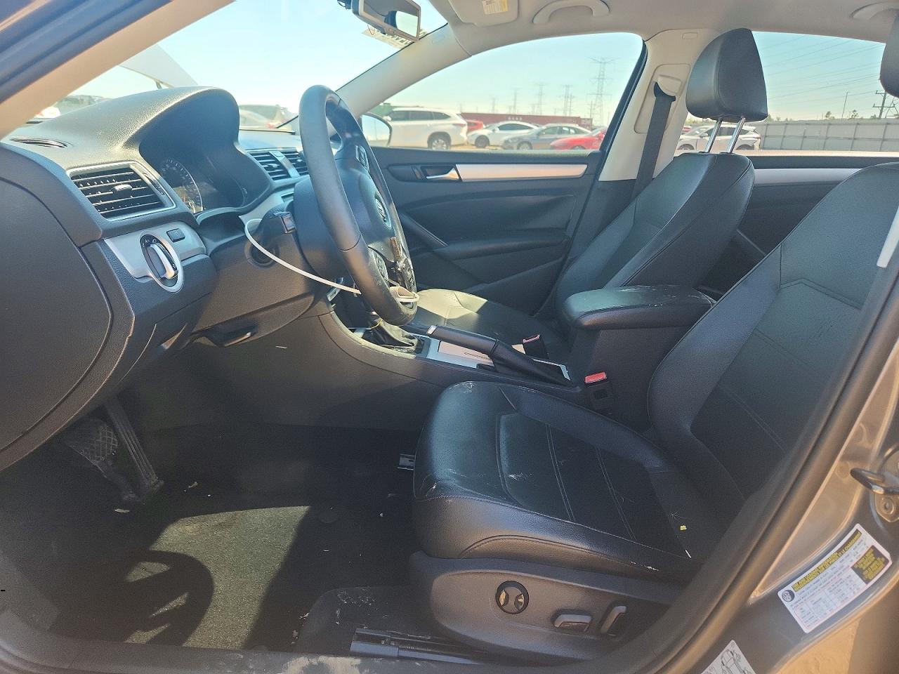 2012 Volkswagen Passat Se Gray vin: 1VWBP7A31CC051173