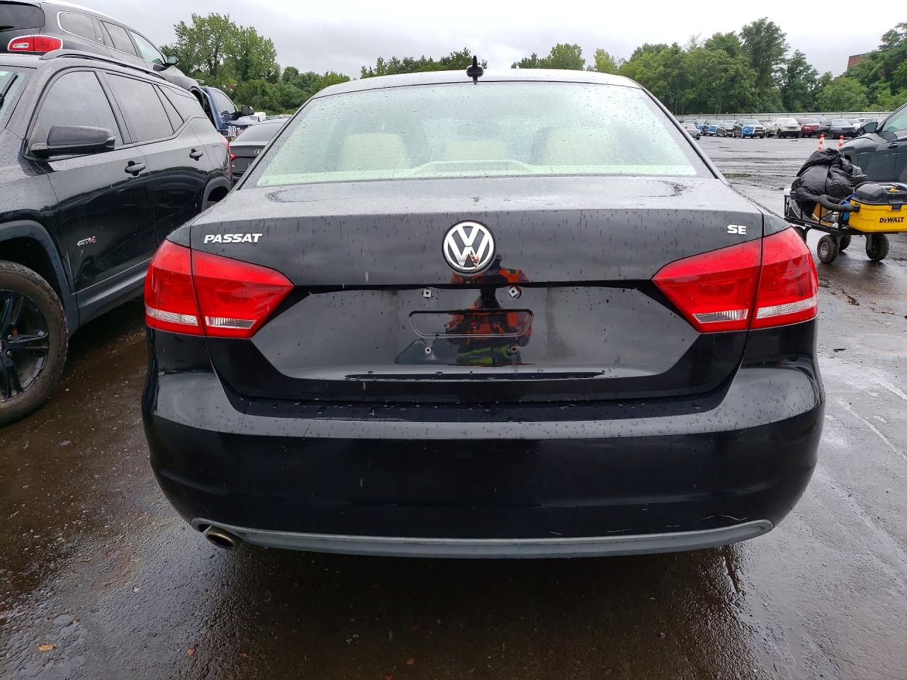 2012 Volkswagen Passat Se Black vin: 1VWBP7A31CC074209