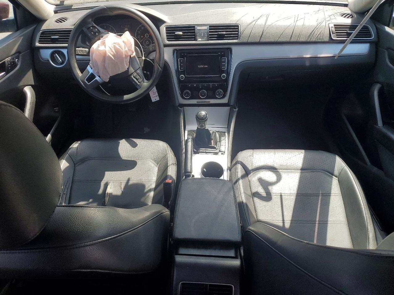 2013 Volkswagen Passat Se Maroon vin: 1VWBP7A31DC009362