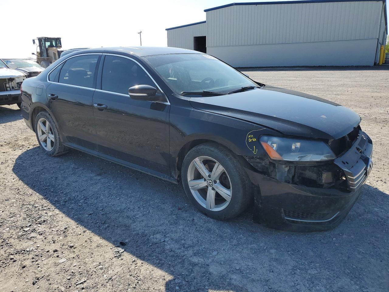 2013 Volkswagen Passat Se Black vin: 1VWBP7A31DC015761