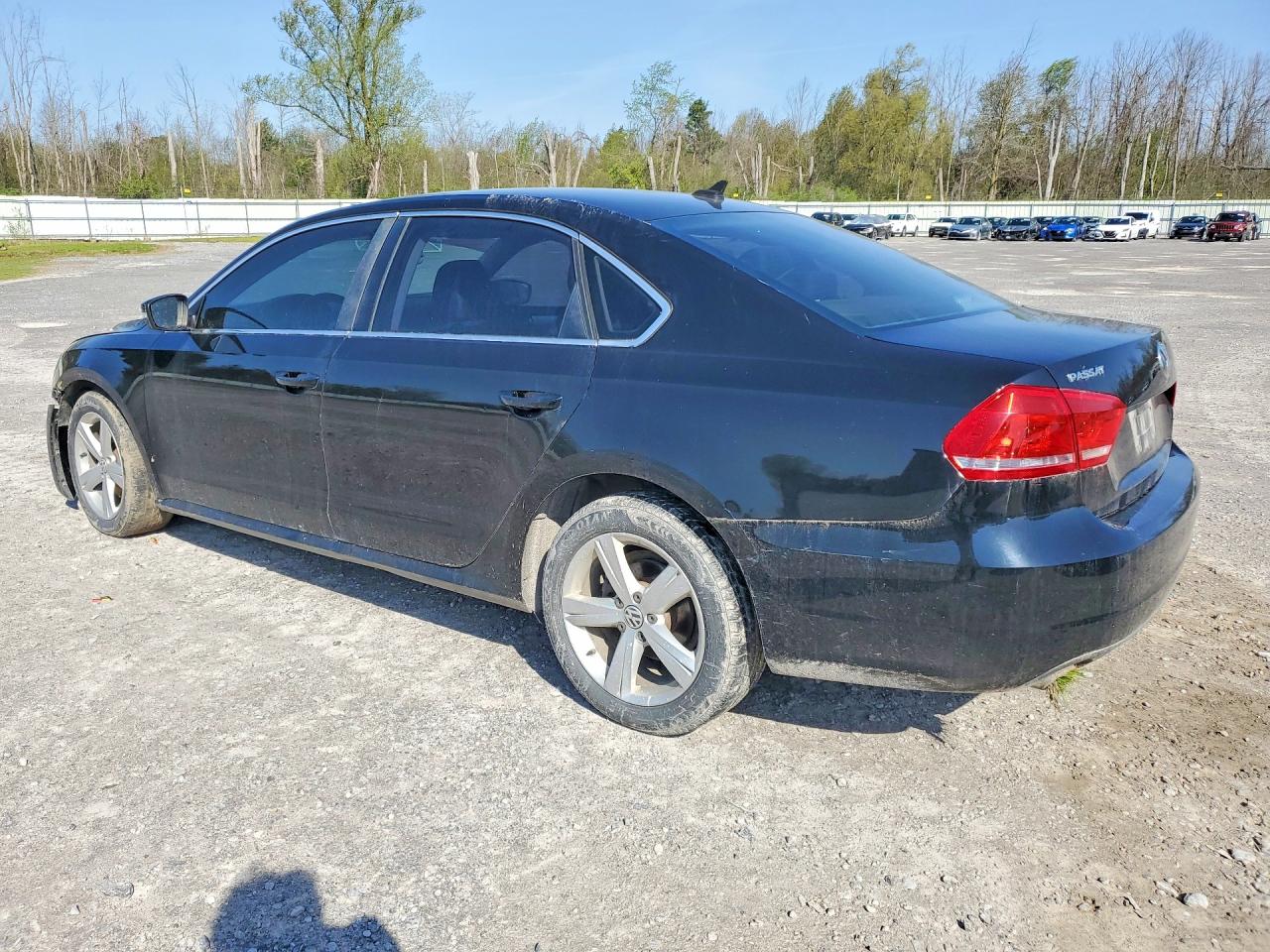 2013 Volkswagen Passat Se Black vin: 1VWBP7A31DC015761