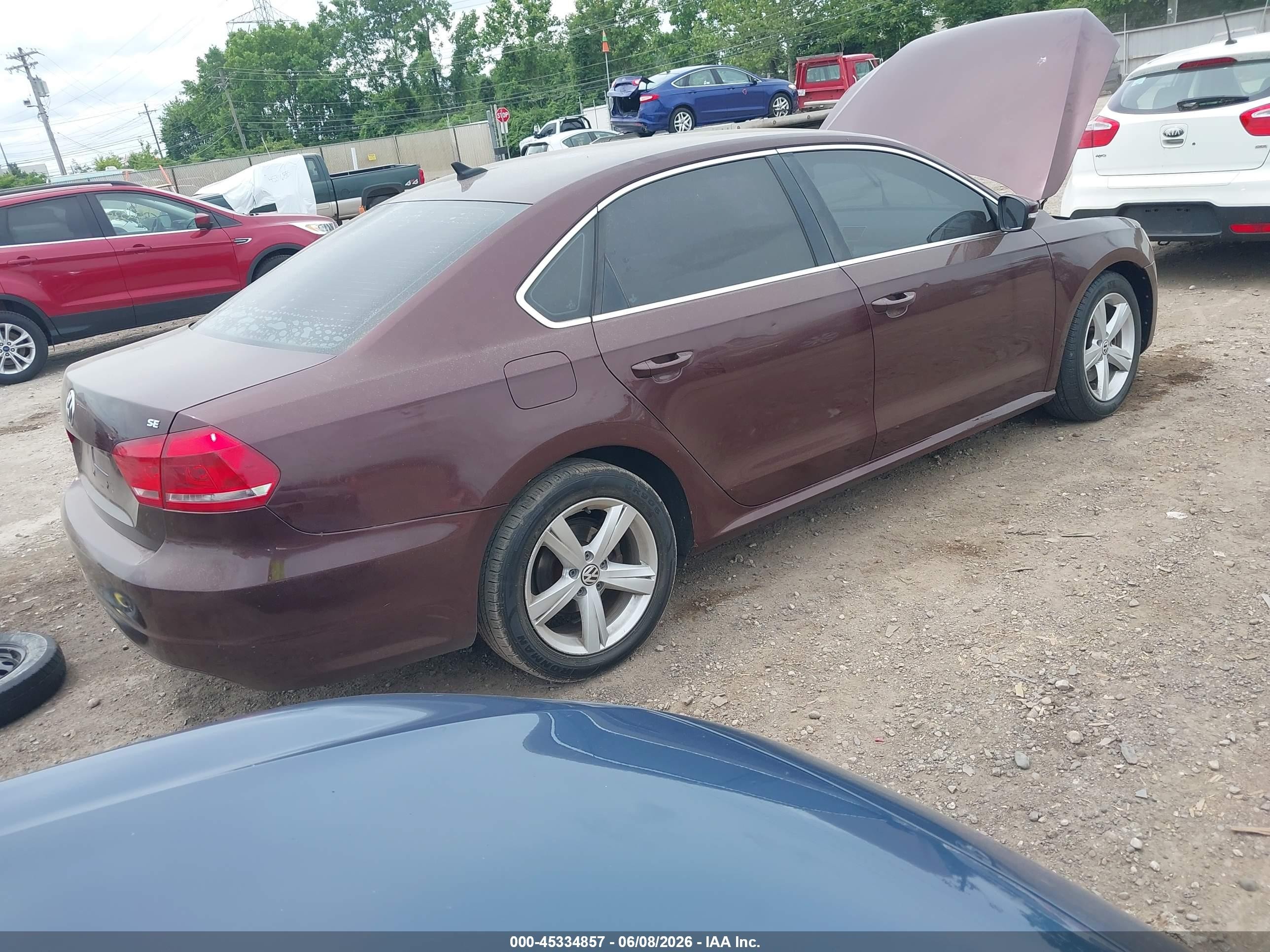 2013 Volkswagen Passat 2.5l Se Коричневый vin: 1VWBP7A31DC035041